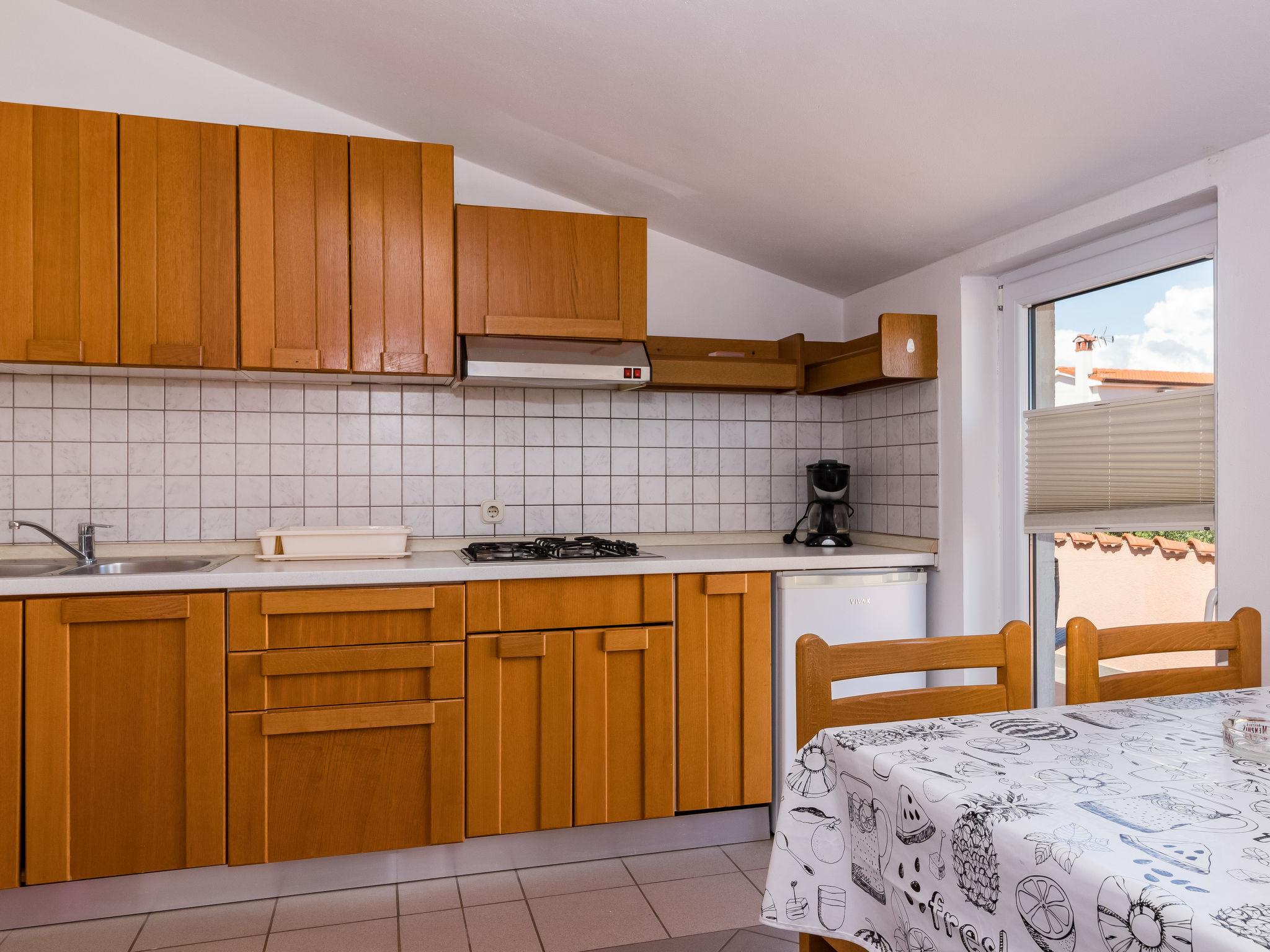 Foto 34 - Casa con 5 camere da letto a Kaštelir-Labinci con piscina privata e vista mare