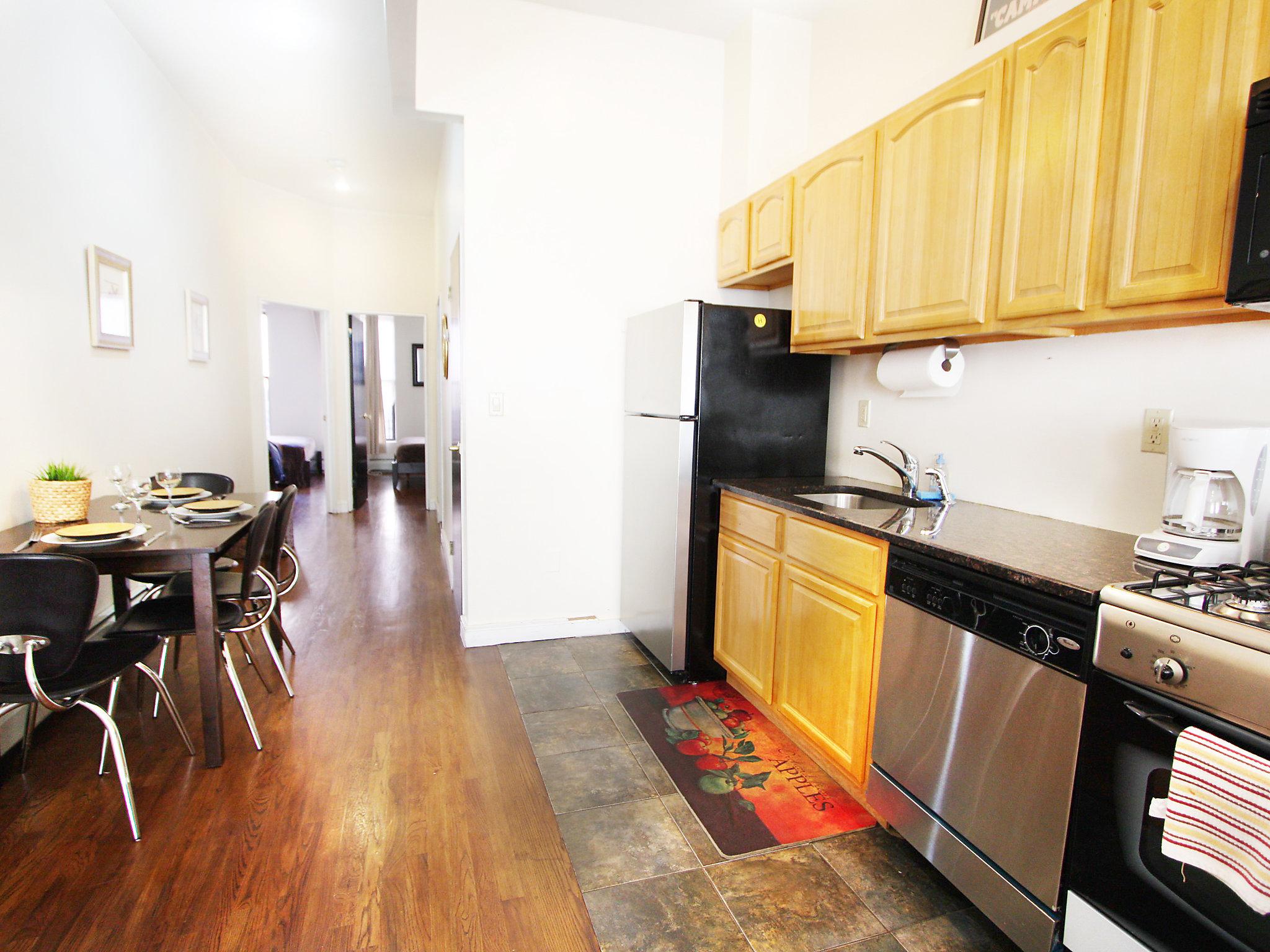 Photo 10 - 2 bedroom Apartment in New York