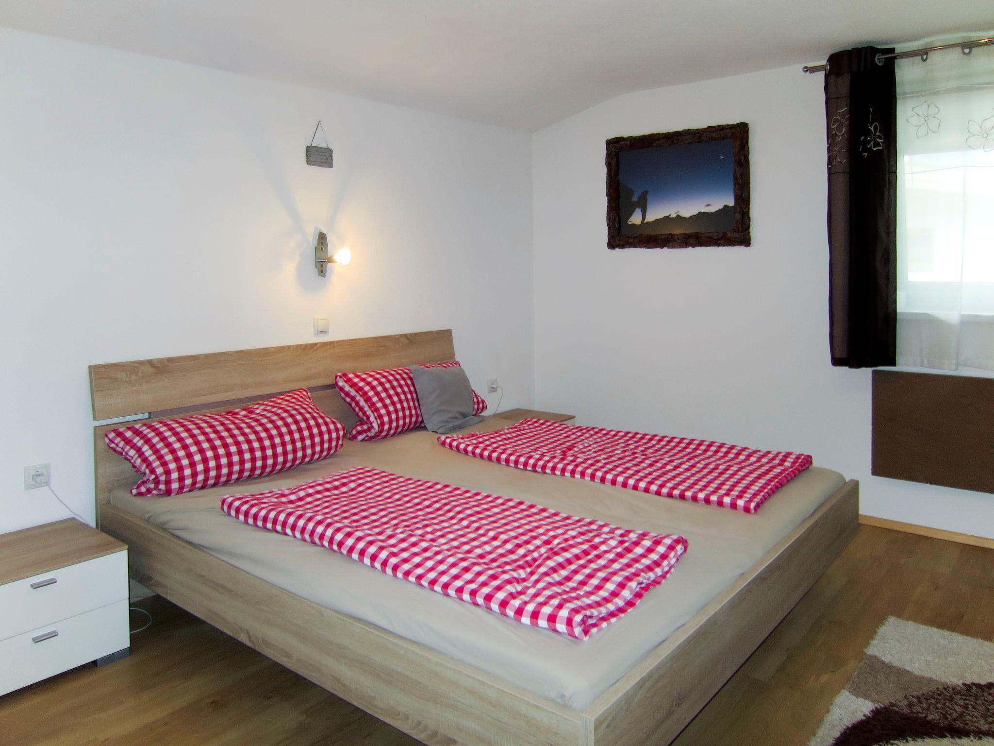 Foto 5 - Appartamento con 2 camere da letto a Längenfeld con giardino e vista sulle montagne