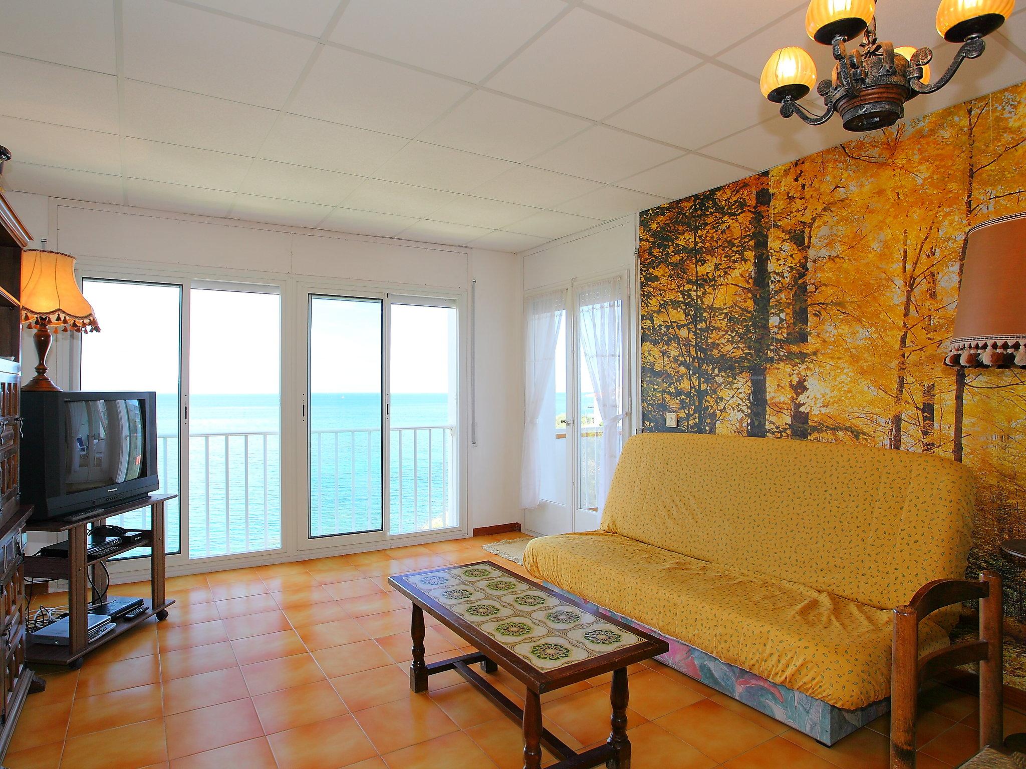 Foto 6 - Apartamento de 2 habitaciones en Llançà con terraza y vistas al mar