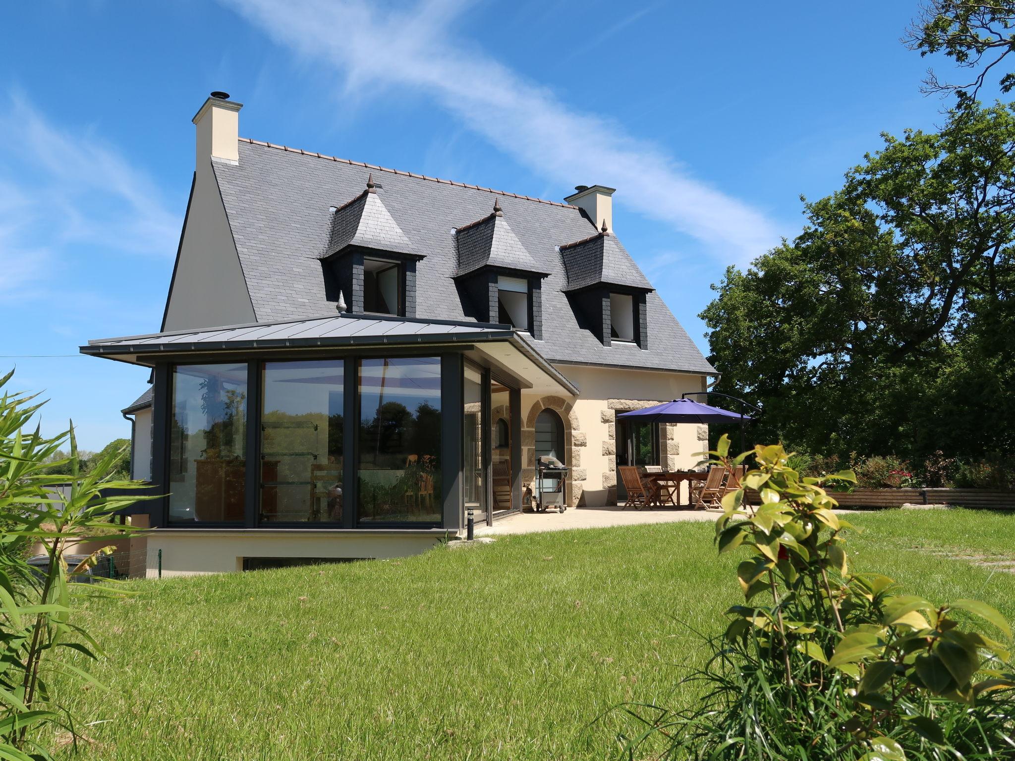 Photo 1 - Maison de 5 chambres à Ploumilliau avec piscine privée et jardin