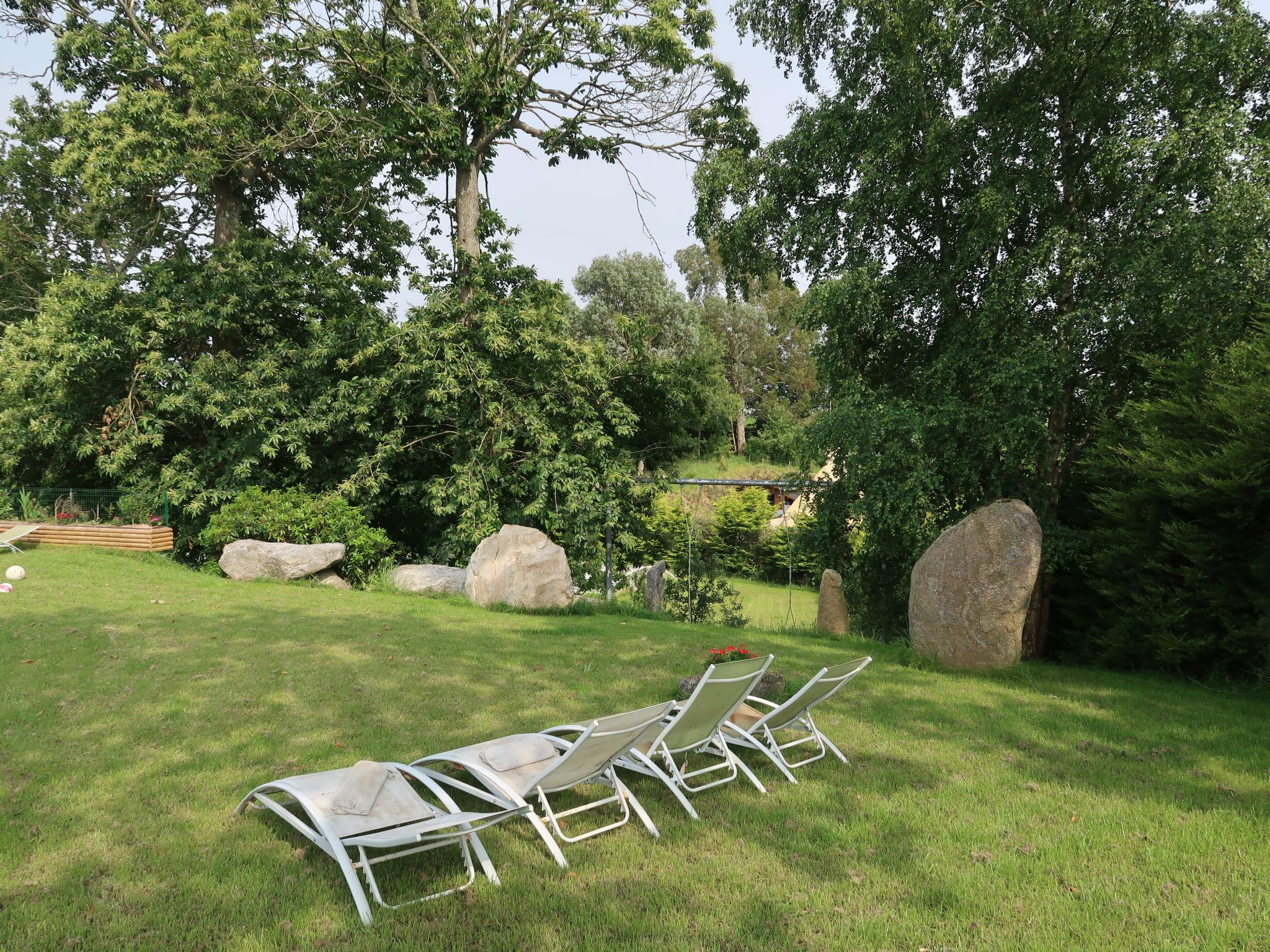 Photo 24 - Maison de 5 chambres à Ploumilliau avec piscine privée et jardin