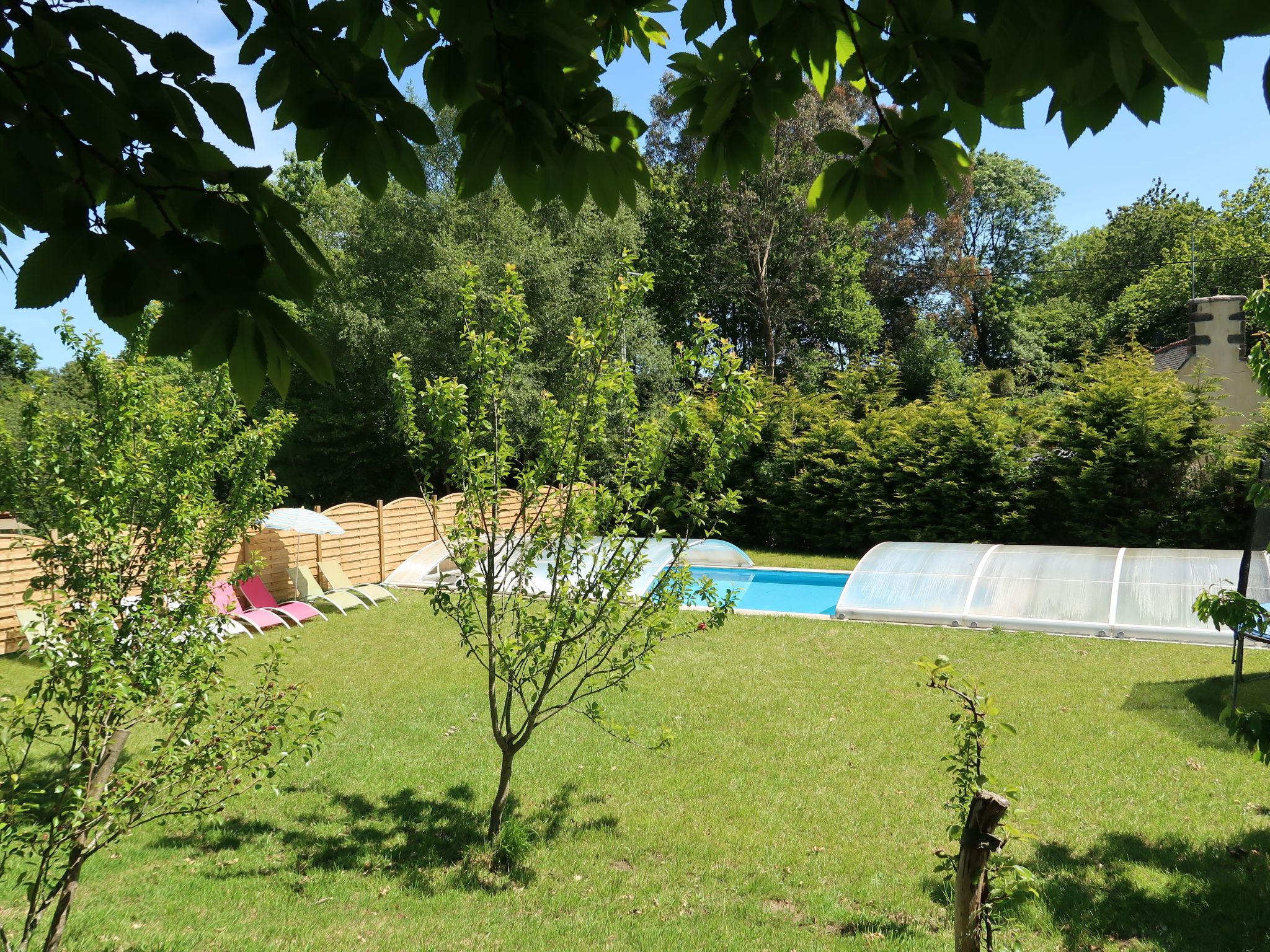 Foto 4 - Haus mit 5 Schlafzimmern in Ploumilliau mit privater pool und garten