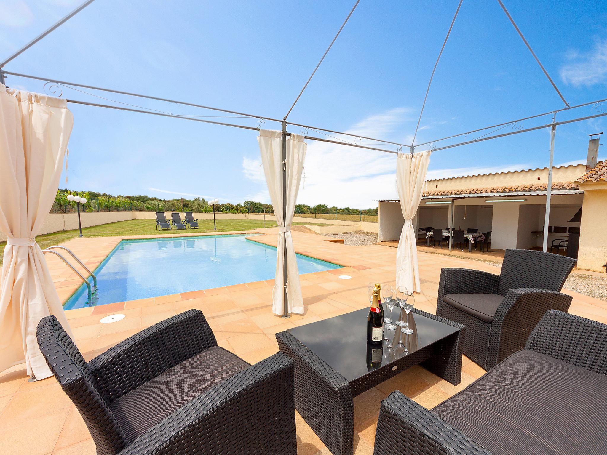 Photo 2 - Maison de 4 chambres à Forallac avec piscine privée et jardin