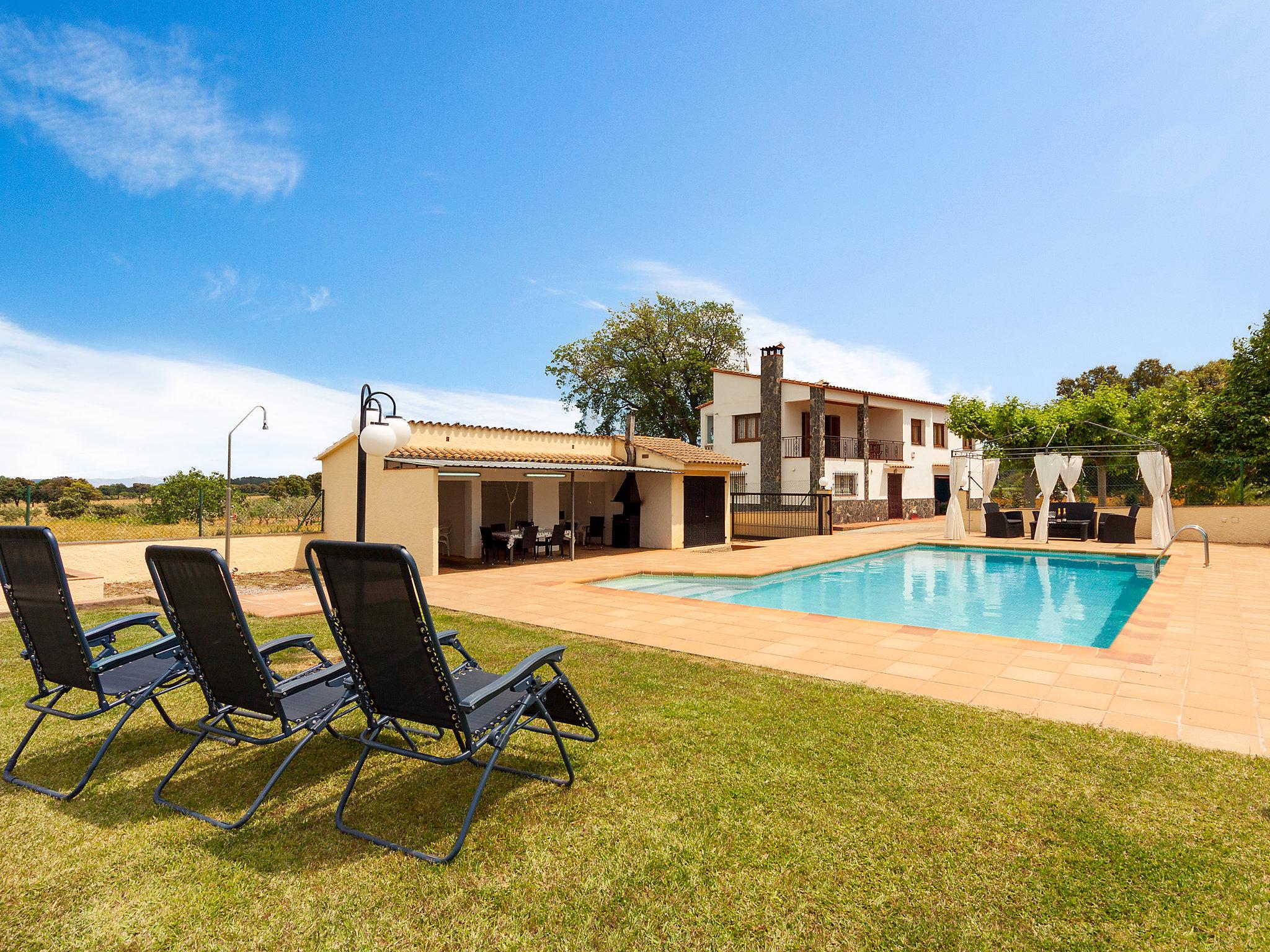 Foto 1 - Casa con 4 camere da letto a Forallac con piscina privata e giardino