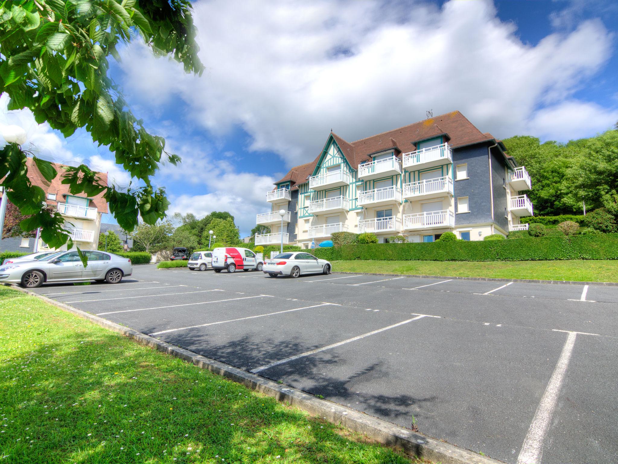 Foto 17 - Apartamento de 2 quartos em Blonville-sur-Mer com terraço e vistas do mar