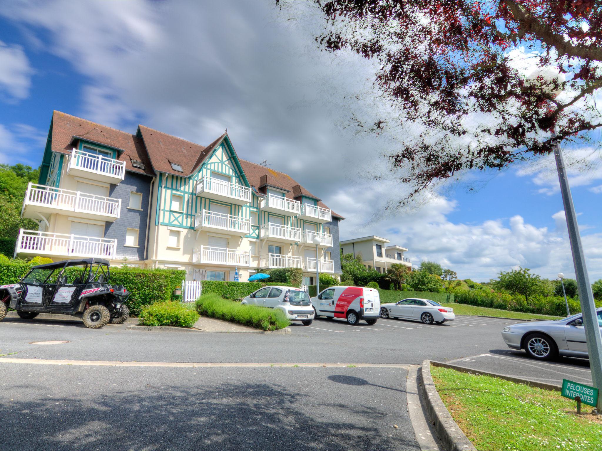 Photo 18 - 2 bedroom Apartment in Blonville-sur-Mer with terrace and sea view