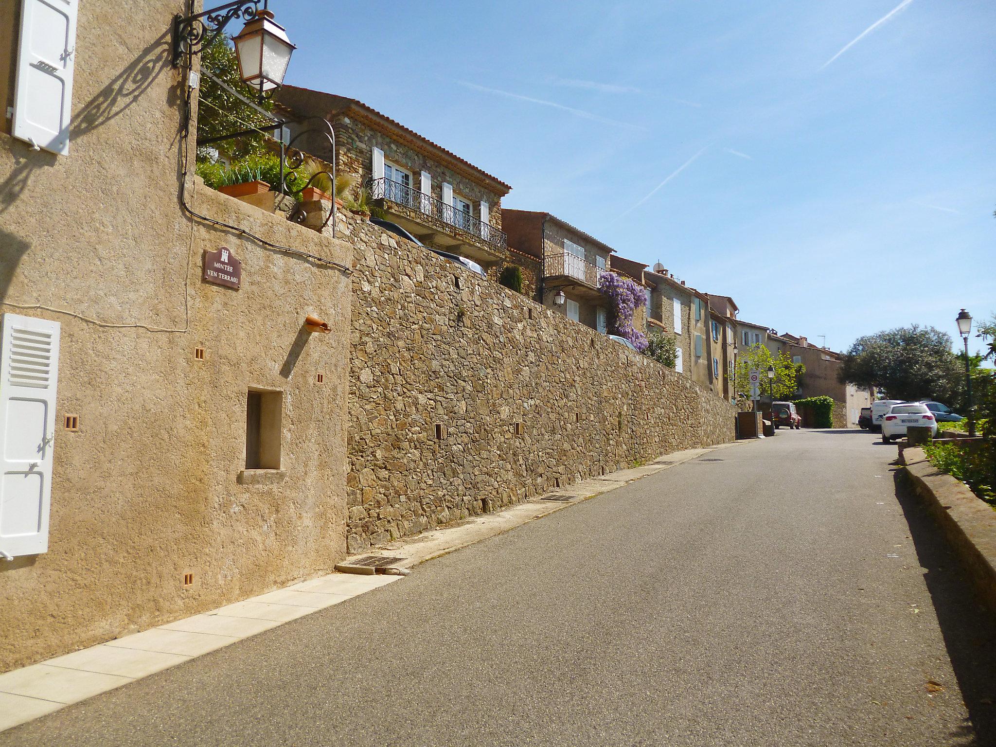 Photo 5 - Apartment in Gassin with sea view