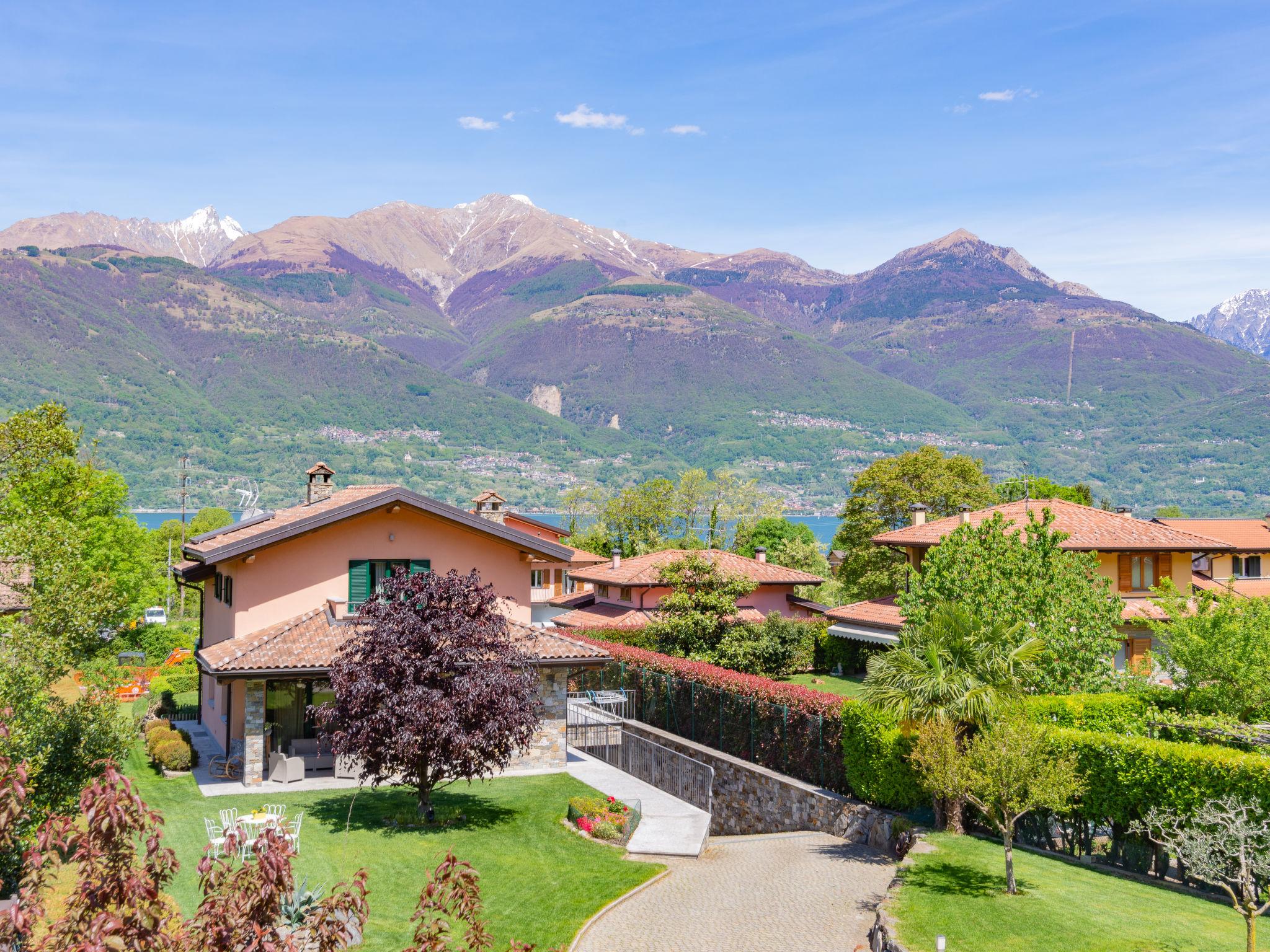 Foto 1 - Casa con 2 camere da letto a Colico con giardino e vista sulle montagne