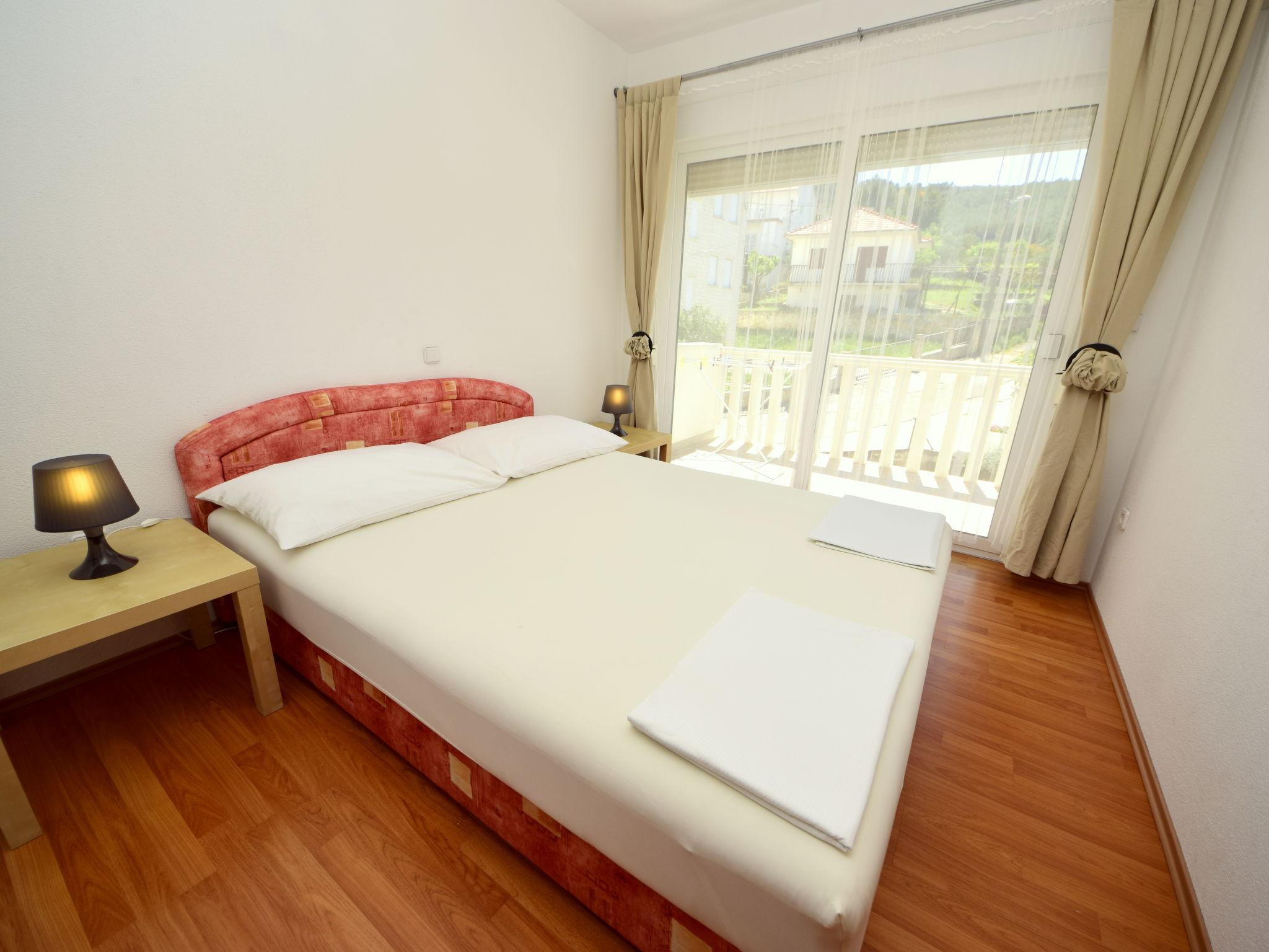 Foto 11 - Appartamento con 2 camere da letto a Spalato con terrazza e vista mare