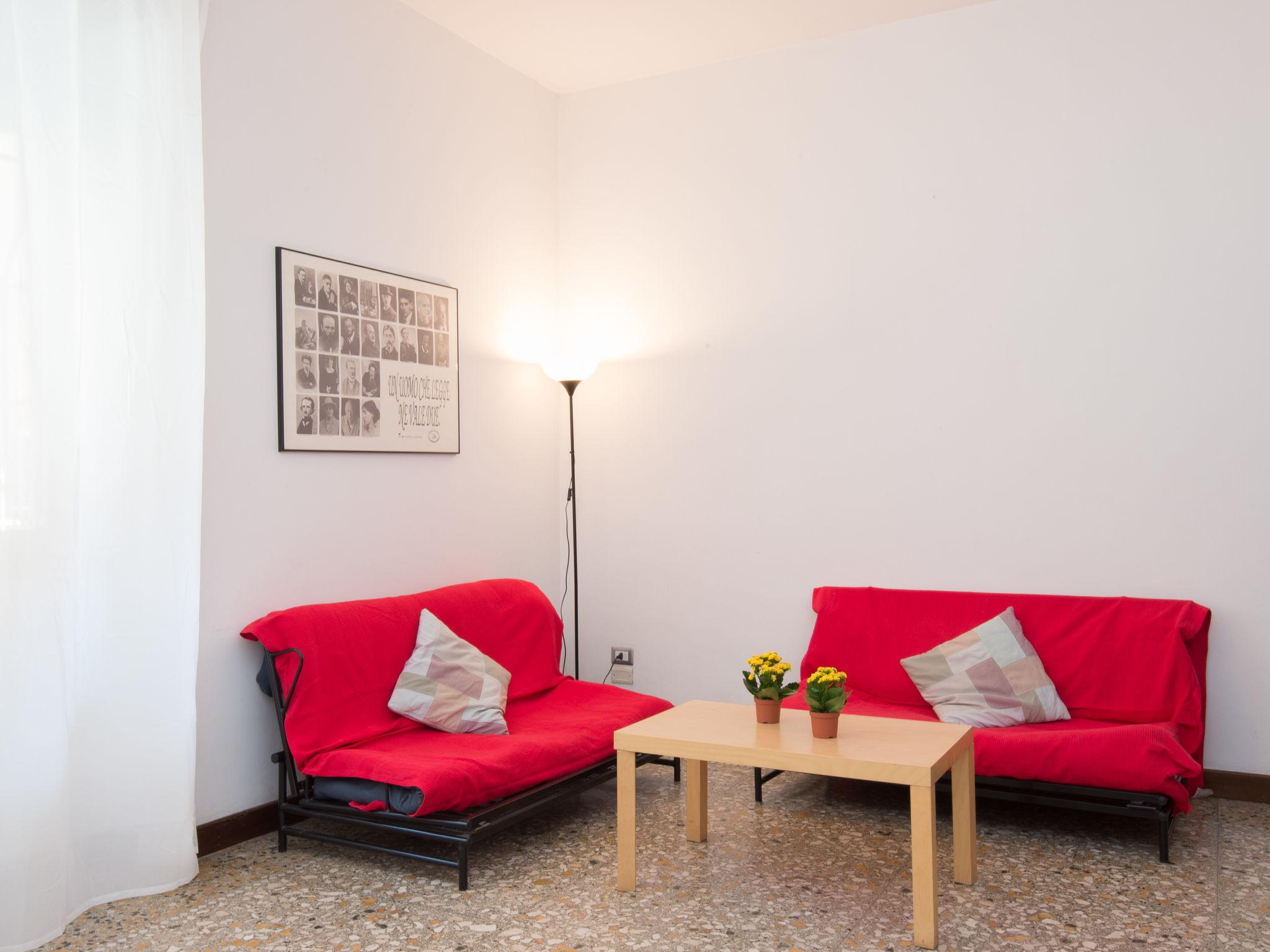 Foto 1 - Apartamento de 2 quartos em Roma