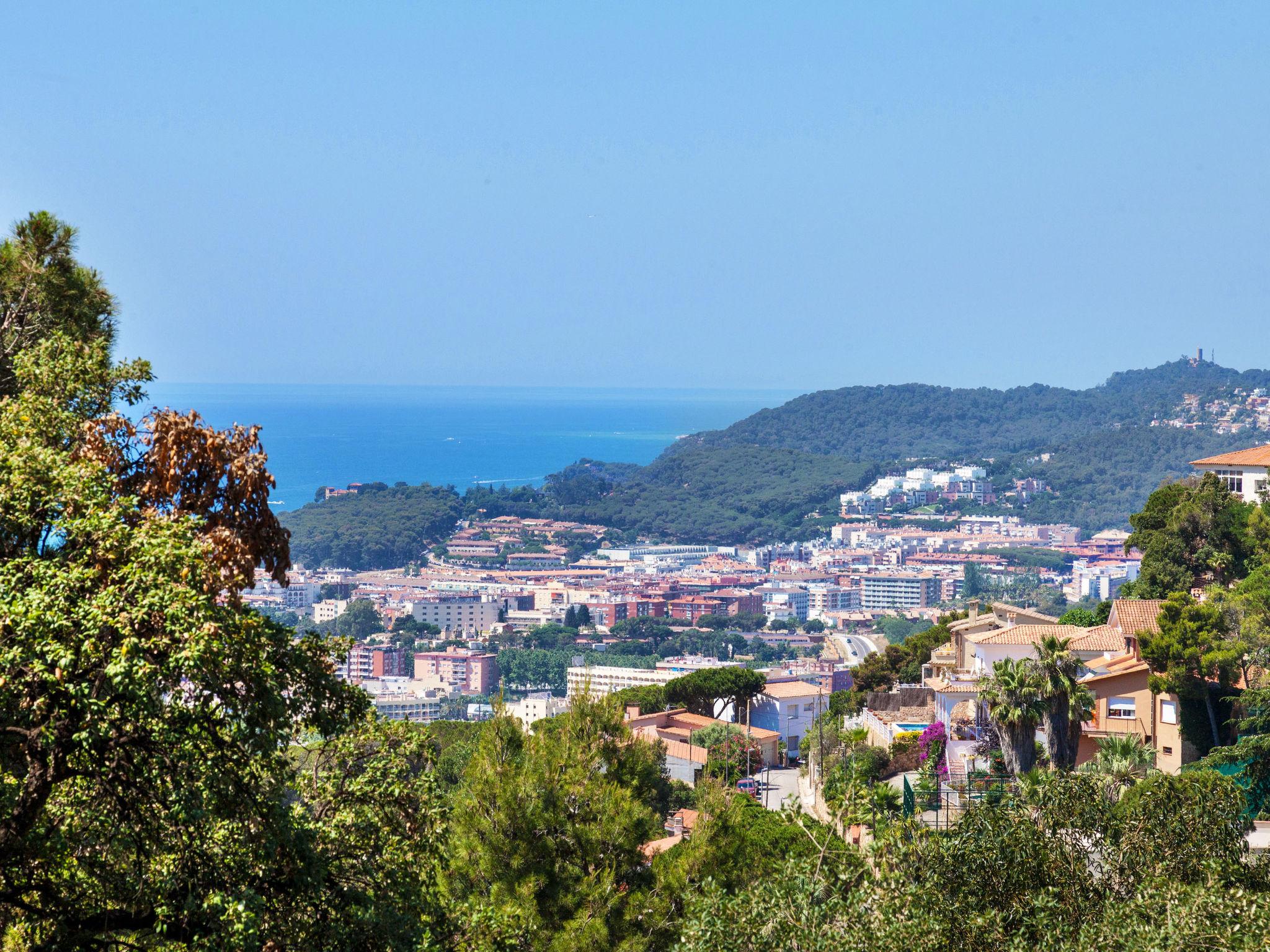 Photo 20 - Maison de 7 chambres à Lloret de Mar avec piscine privée et jardin