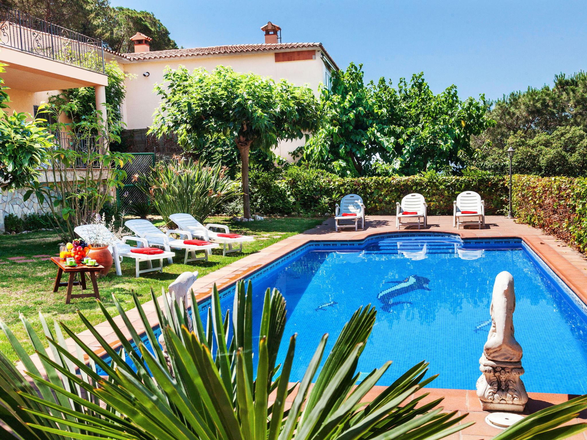 Photo 18 - Maison de 7 chambres à Lloret de Mar avec piscine privée et jardin