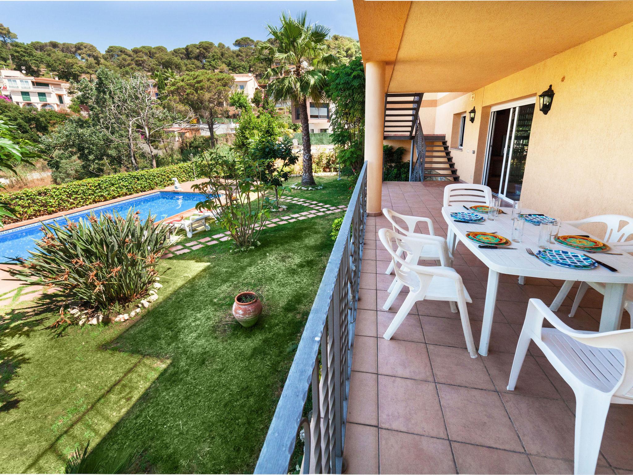 Foto 7 - Casa de 7 quartos em Lloret de Mar com piscina privada e jardim