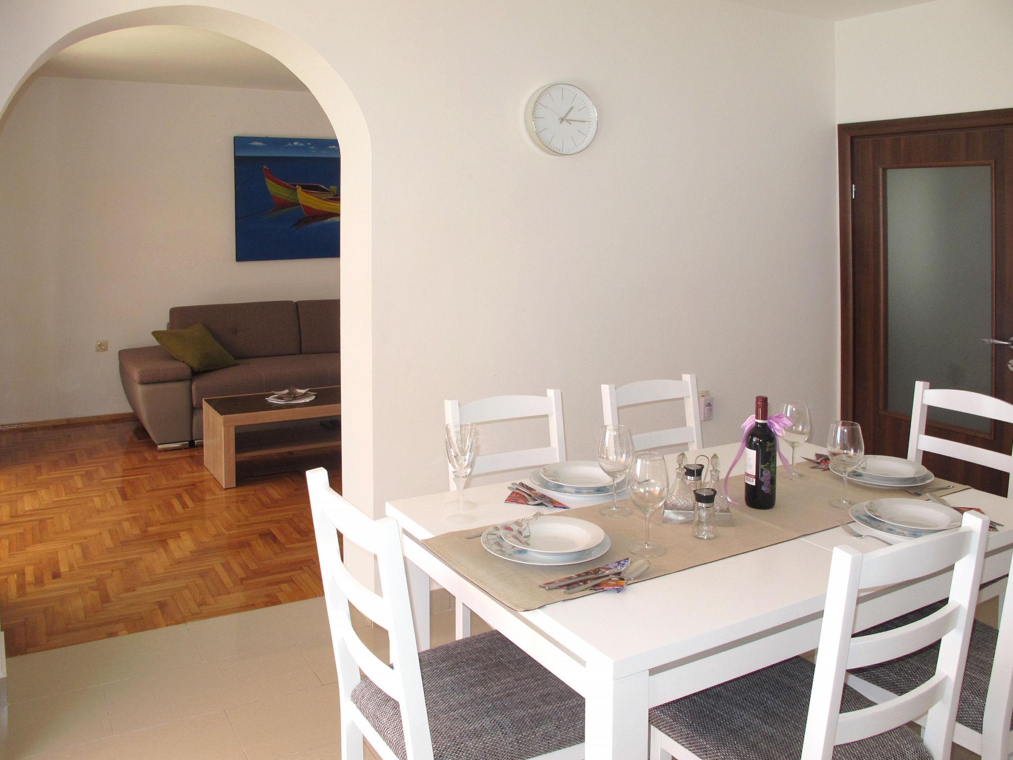 Photo 8 - 2 bedroom Apartment in Novi Vinodolski with terrace and sea view