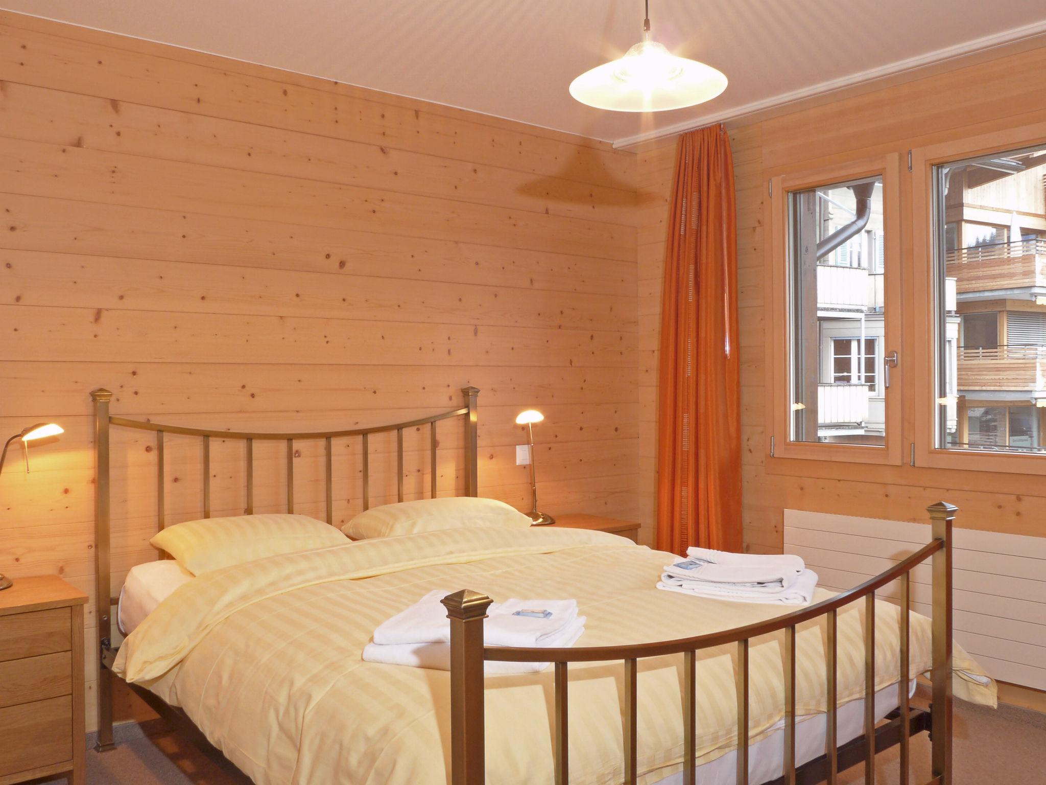 Foto 12 - Apartamento de 3 quartos em Lauterbrunnen com jardim