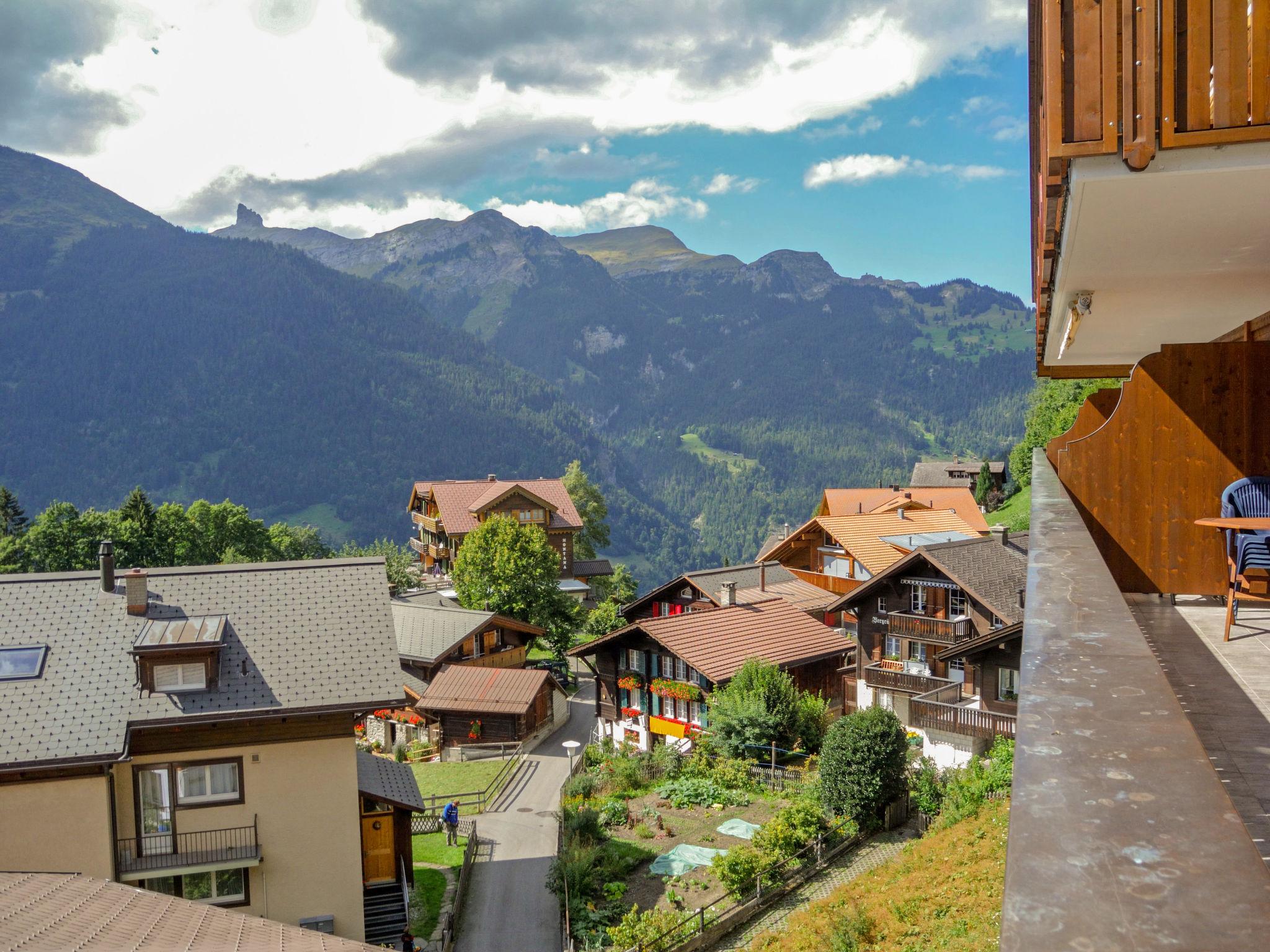 Foto 16 - Apartamento de 3 quartos em Lauterbrunnen com jardim