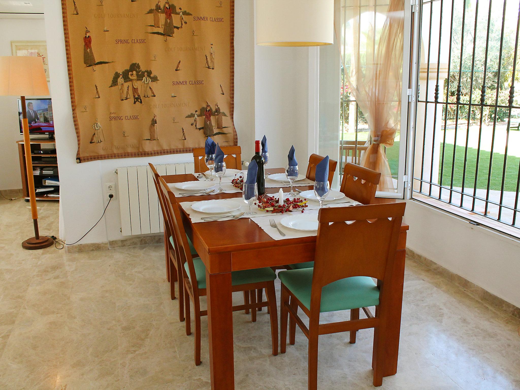 Photo 7 - 3 bedroom House in Mutxamel with private pool and garden