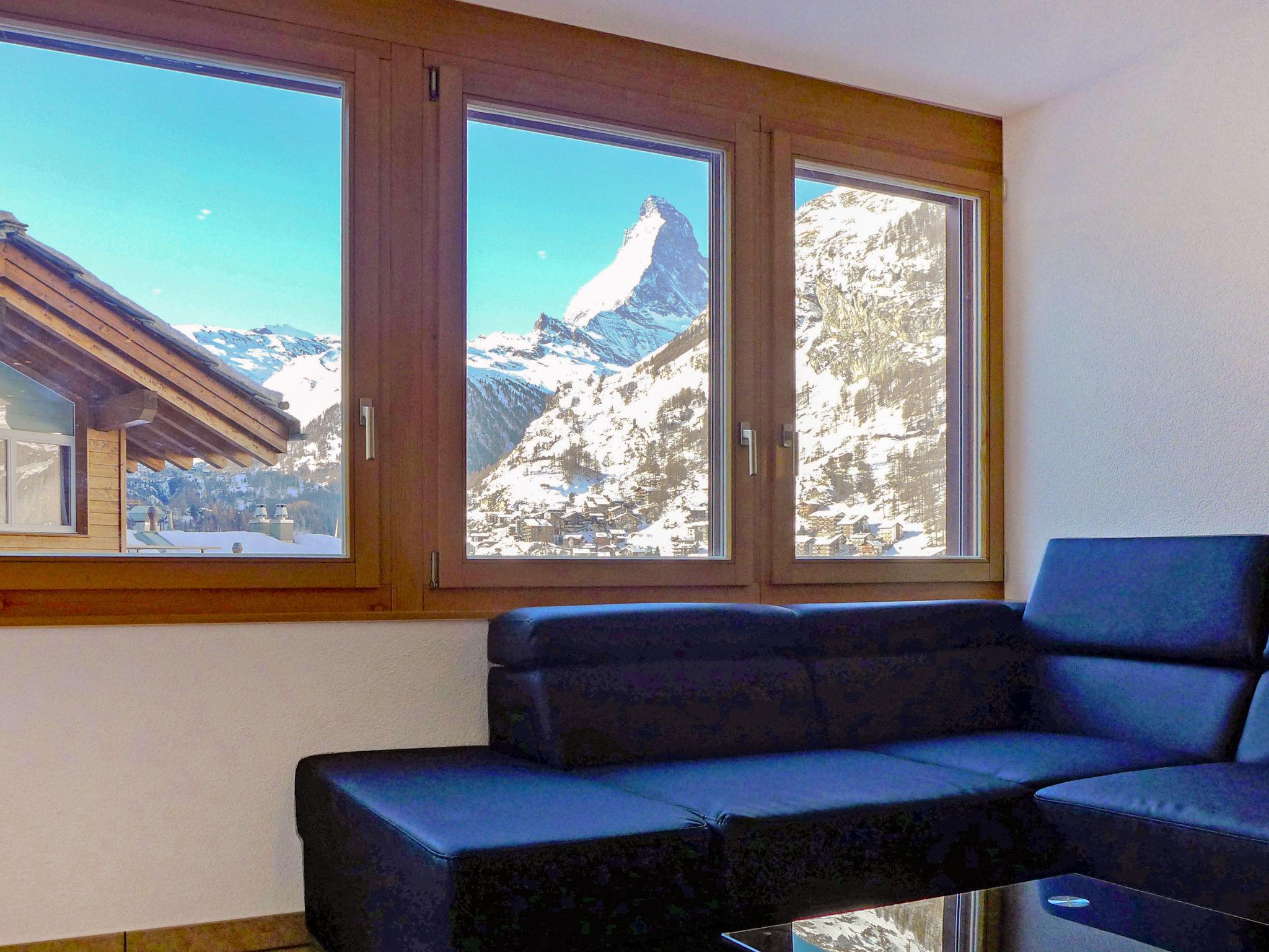 Foto 3 - Apartamento de 1 habitación en Zermatt con vistas a la montaña