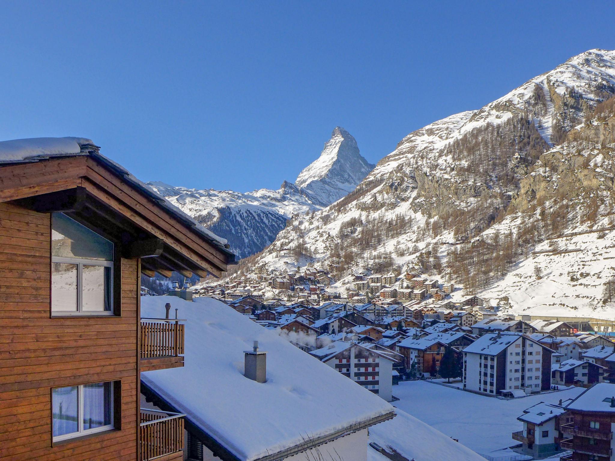 Foto 1 - Apartamento de 1 habitación en Zermatt con vistas a la montaña