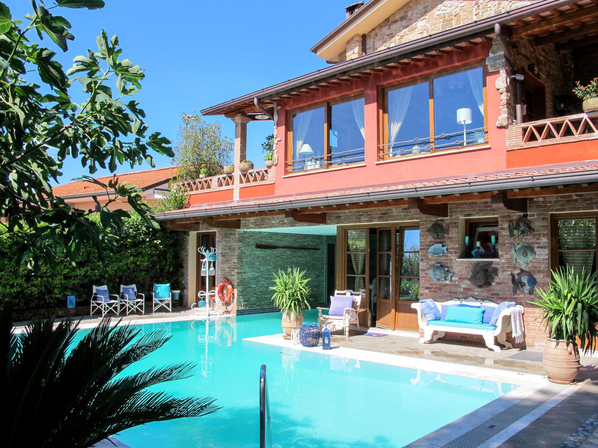 Photo 1 - Maison de 5 chambres à Massarosa avec piscine privée et vues à la mer