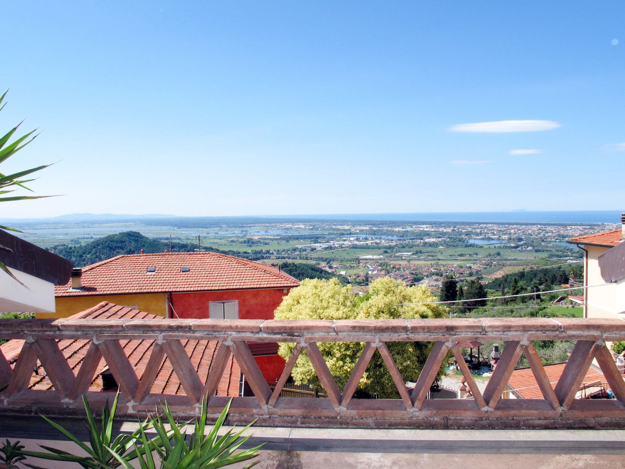 Foto 47 - Casa de 5 quartos em Massarosa com piscina privada e vistas do mar