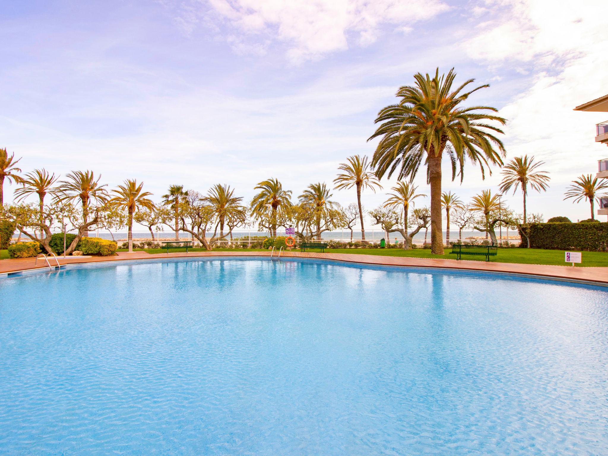 Photo 2 - Appartement de 2 chambres à Cambrils avec piscine et vues à la mer