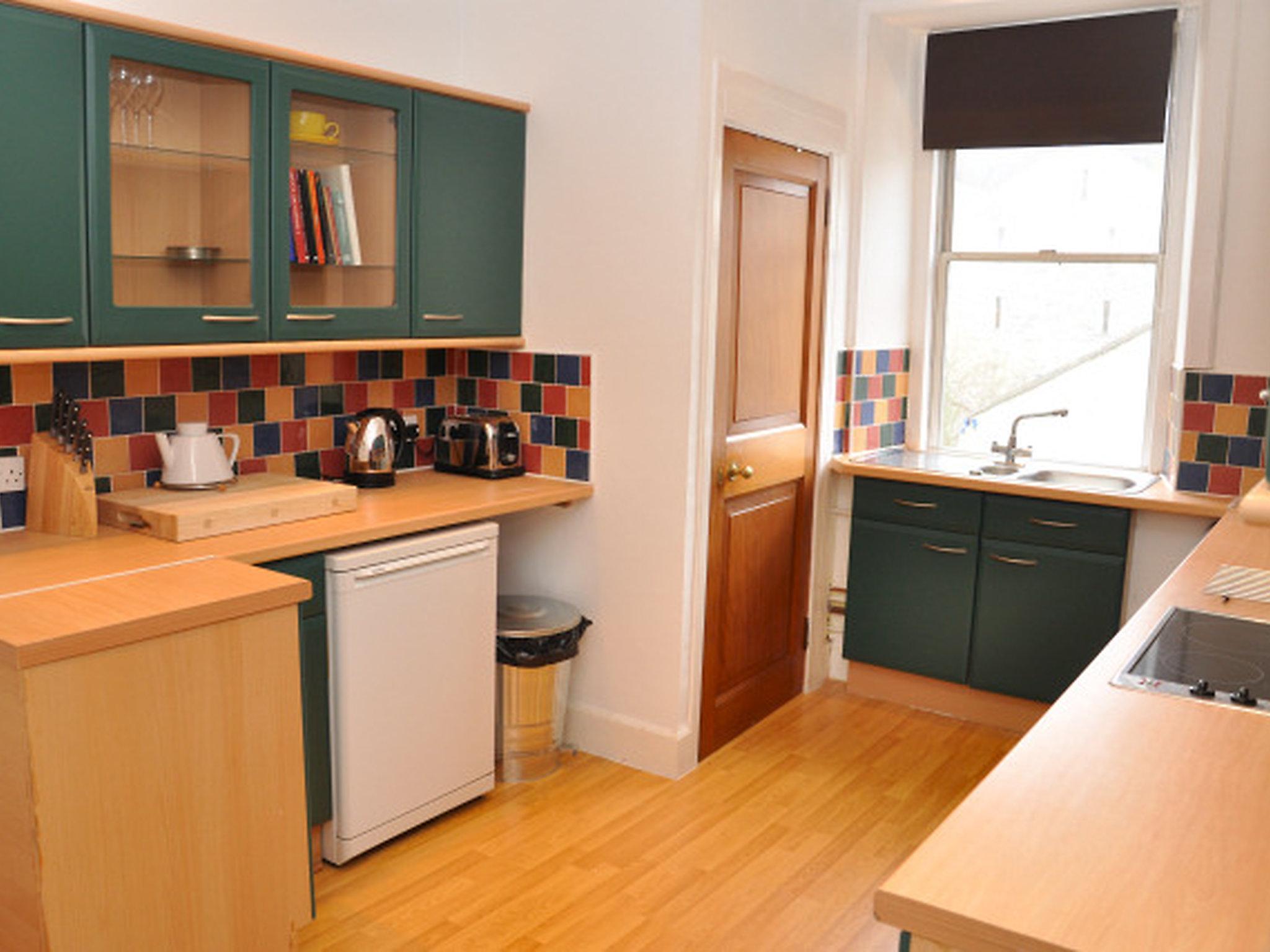 Photo 9 - 3 bedroom Apartment in Oban with mountain view