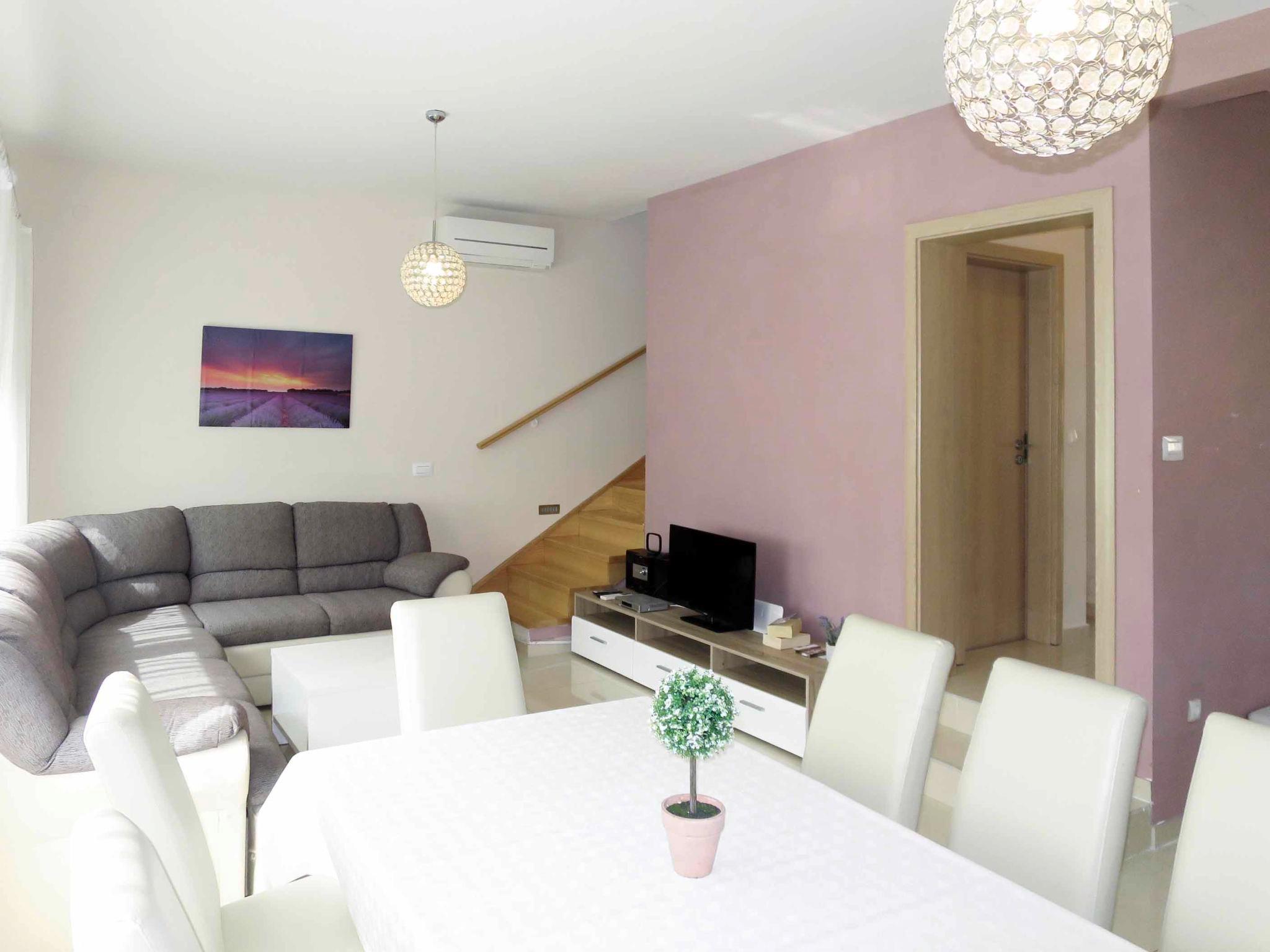 Photo 3 - 4 bedroom House in Zadar with terrace