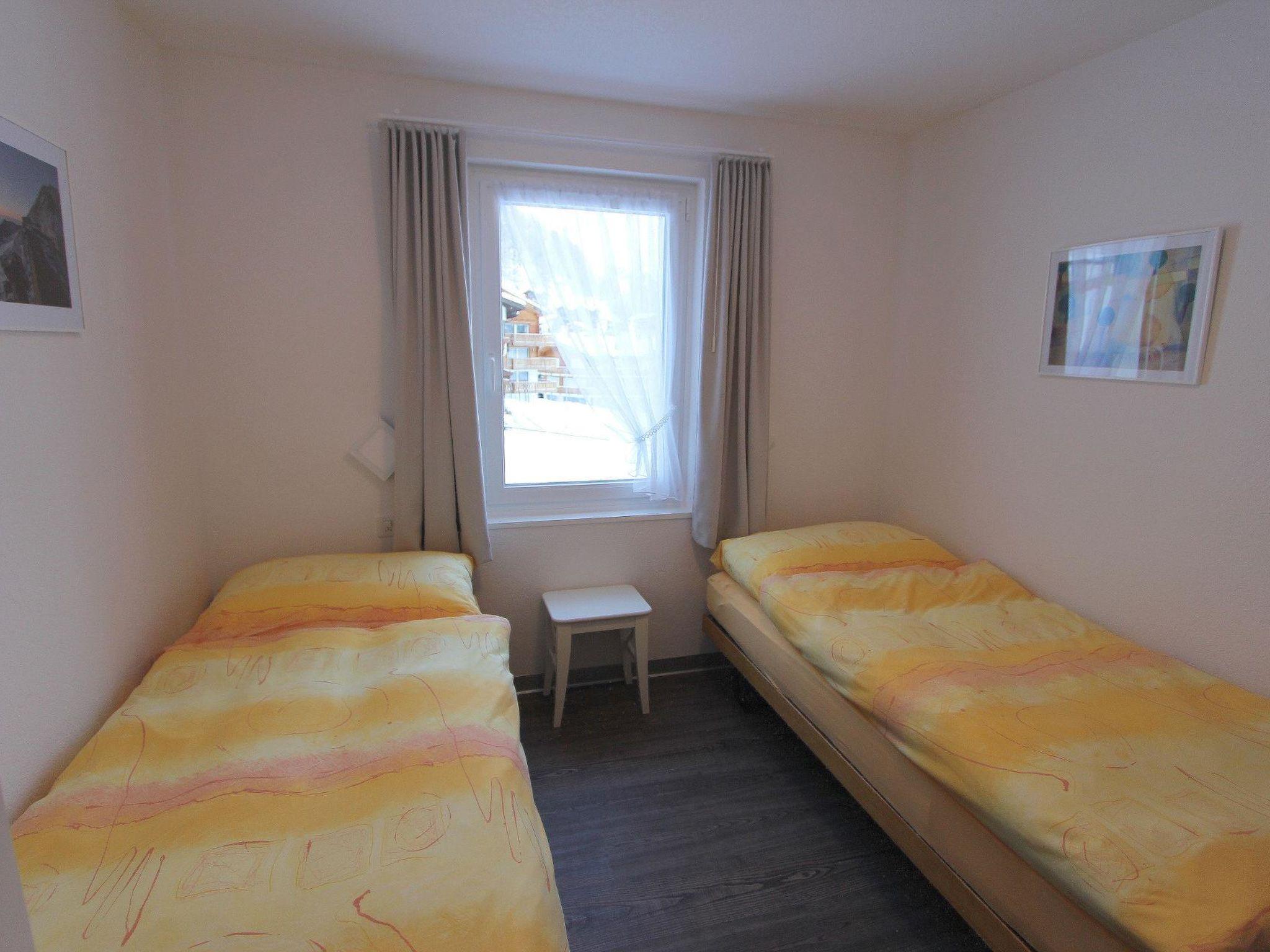 Foto 21 - Appartamento con 2 camere da letto a Saas-Fee