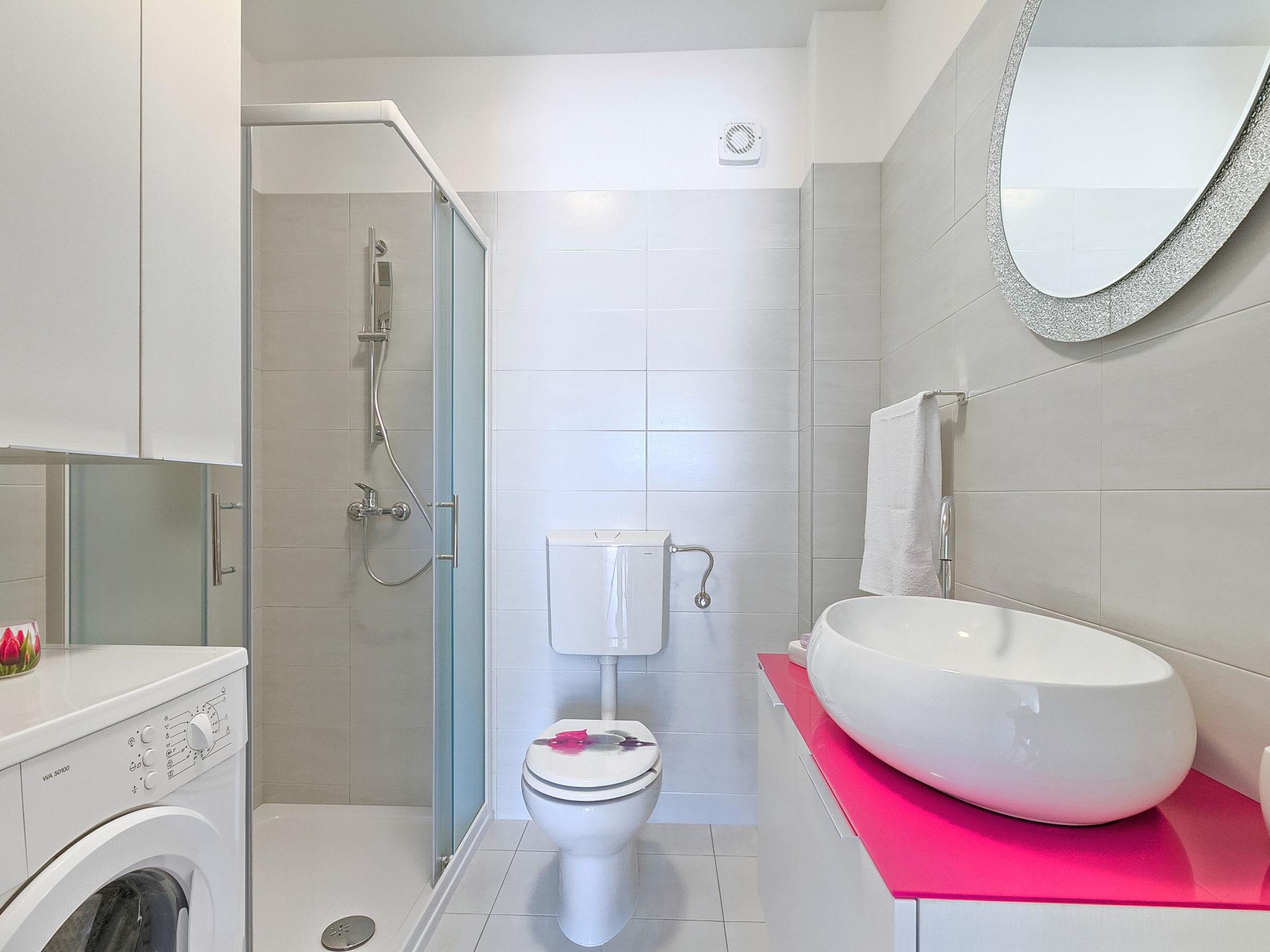 Foto 9 - Apartamento de 2 quartos em Marčana com piscina privada e jardim