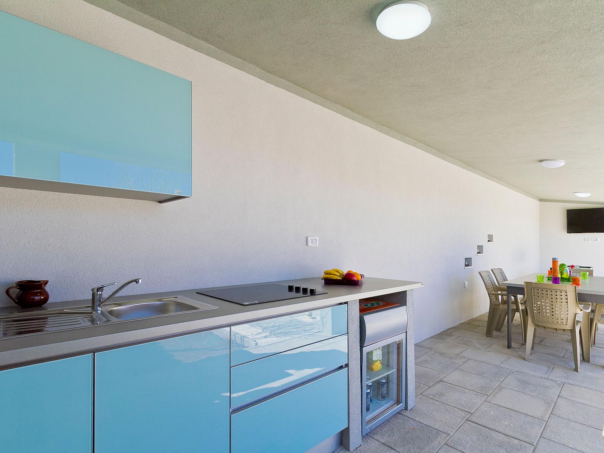 Foto 19 - Apartamento de 2 habitaciones en Marčana con piscina privada y vistas al mar