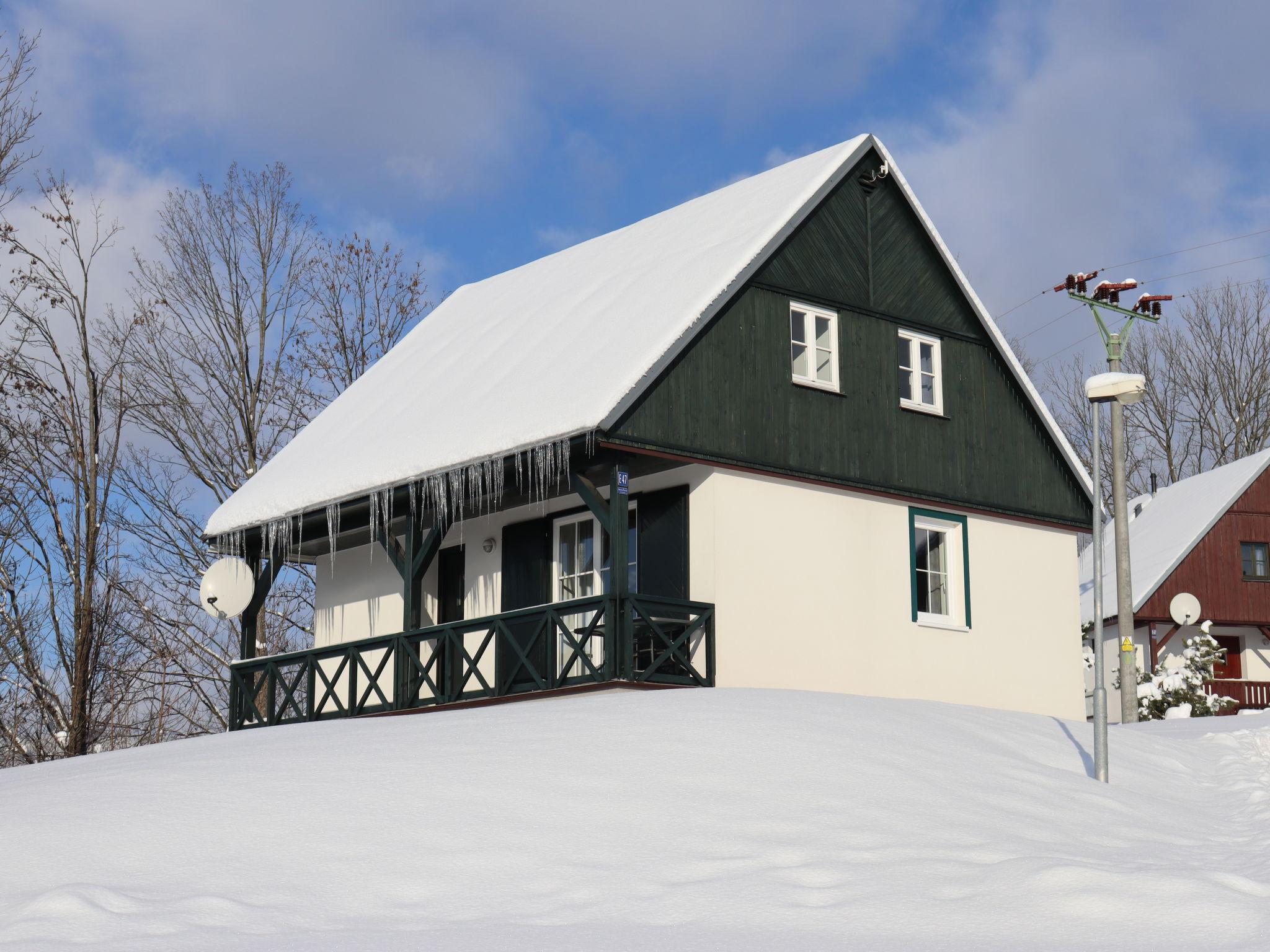 Photo 28 - Maison de 3 chambres à Černý Důl avec piscine et vues sur la montagne