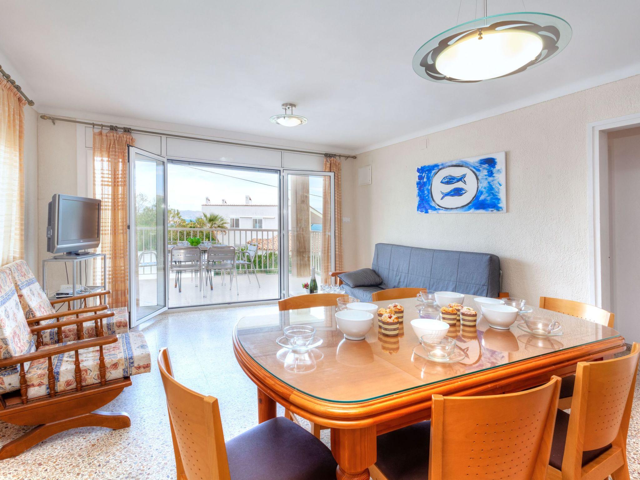 Photo 2 - 3 bedroom Apartment in El Port de la Selva with terrace and sea view