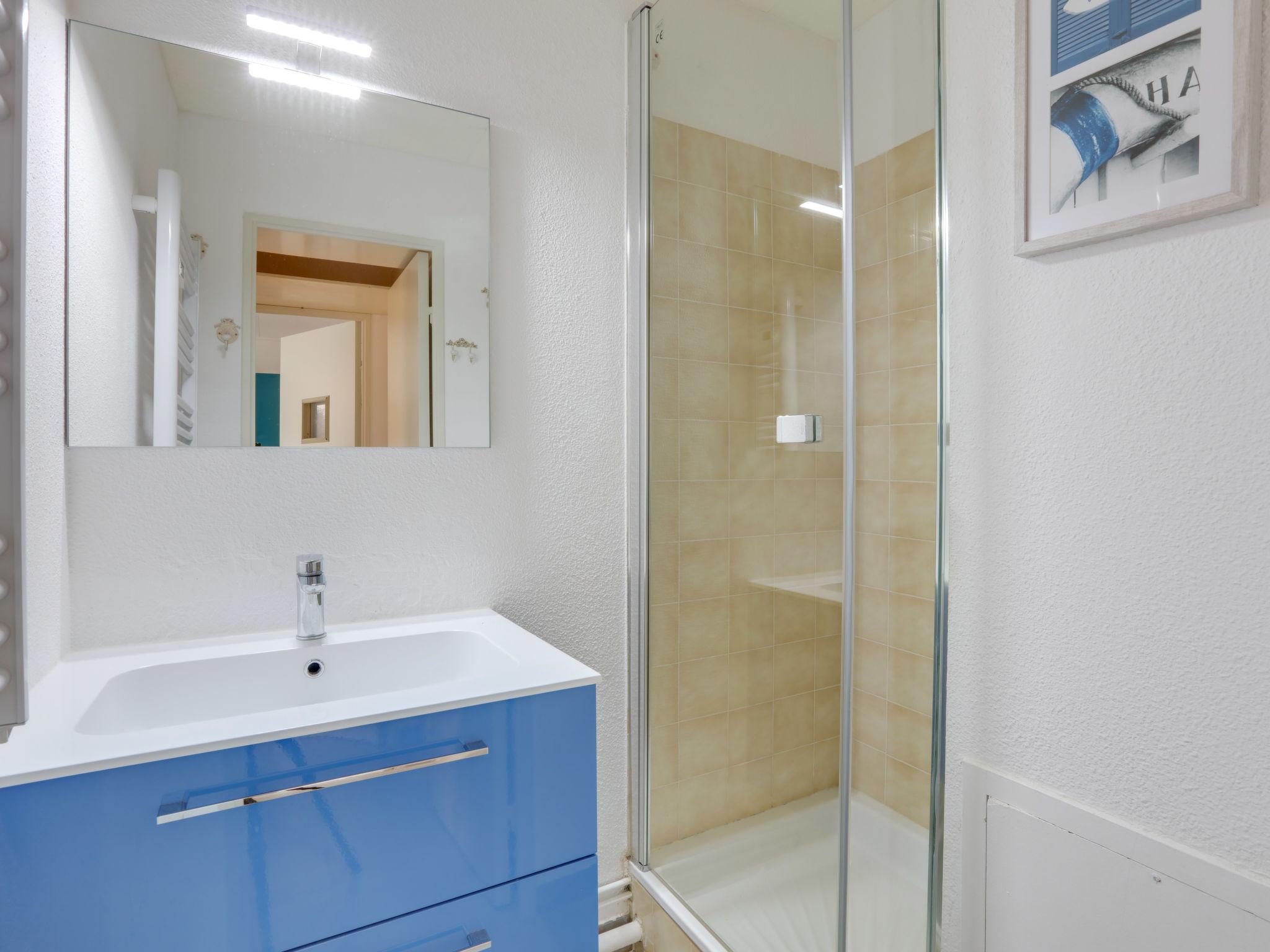 Foto 10 - Apartamento de 1 habitación en Vaux-sur-Mer con piscina privada y vistas al mar