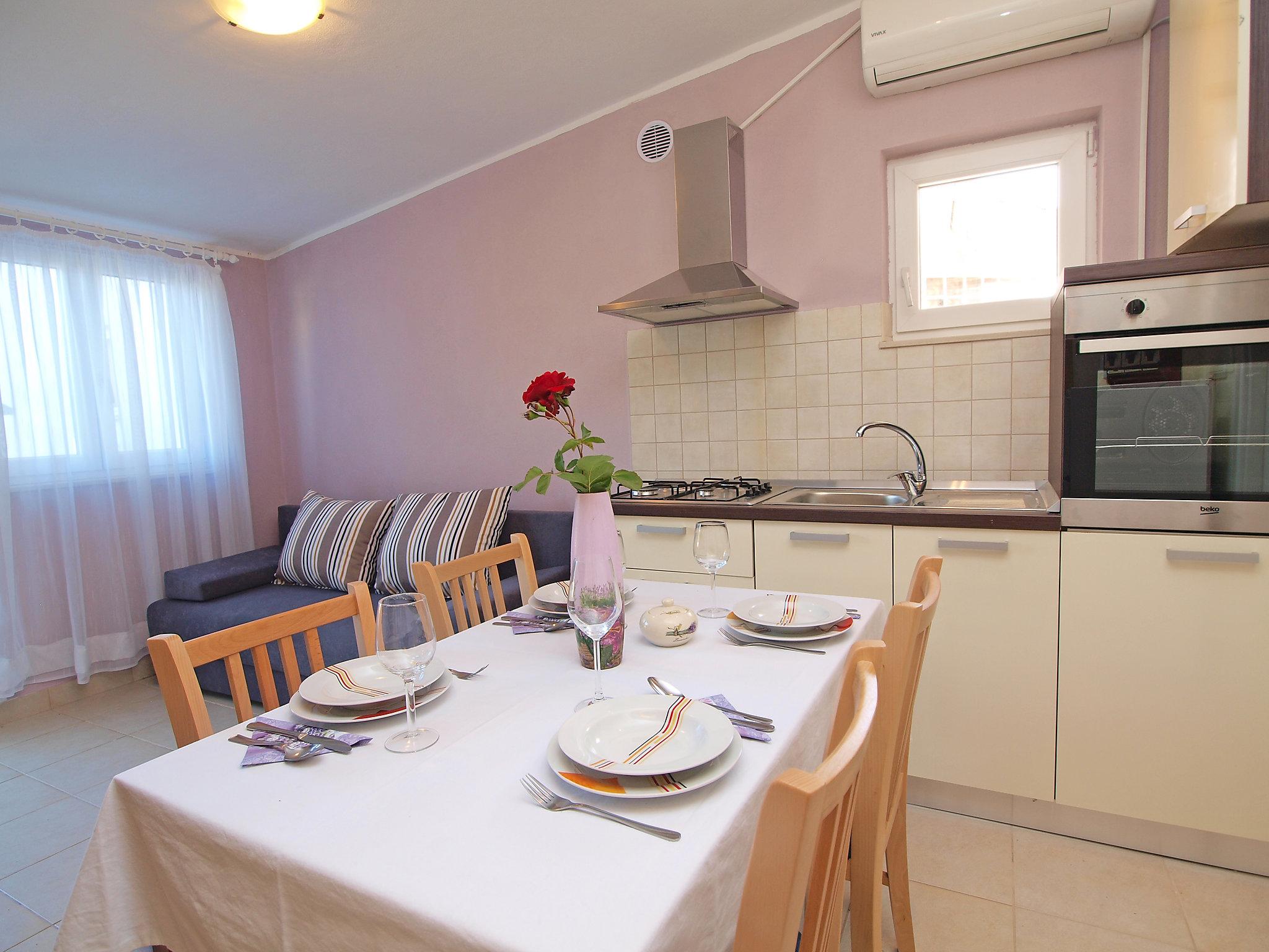 Photo 4 - 2 bedroom House in Sibenik with terrace