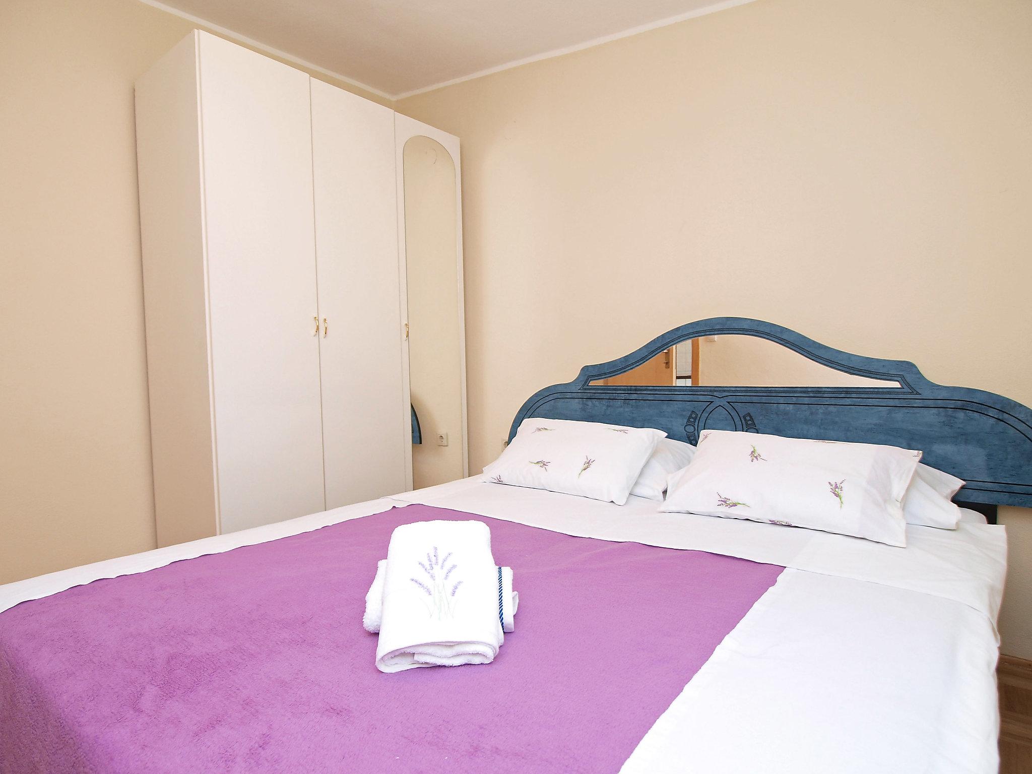 Foto 7 - Casa con 2 camere da letto a Sebenico con terrazza