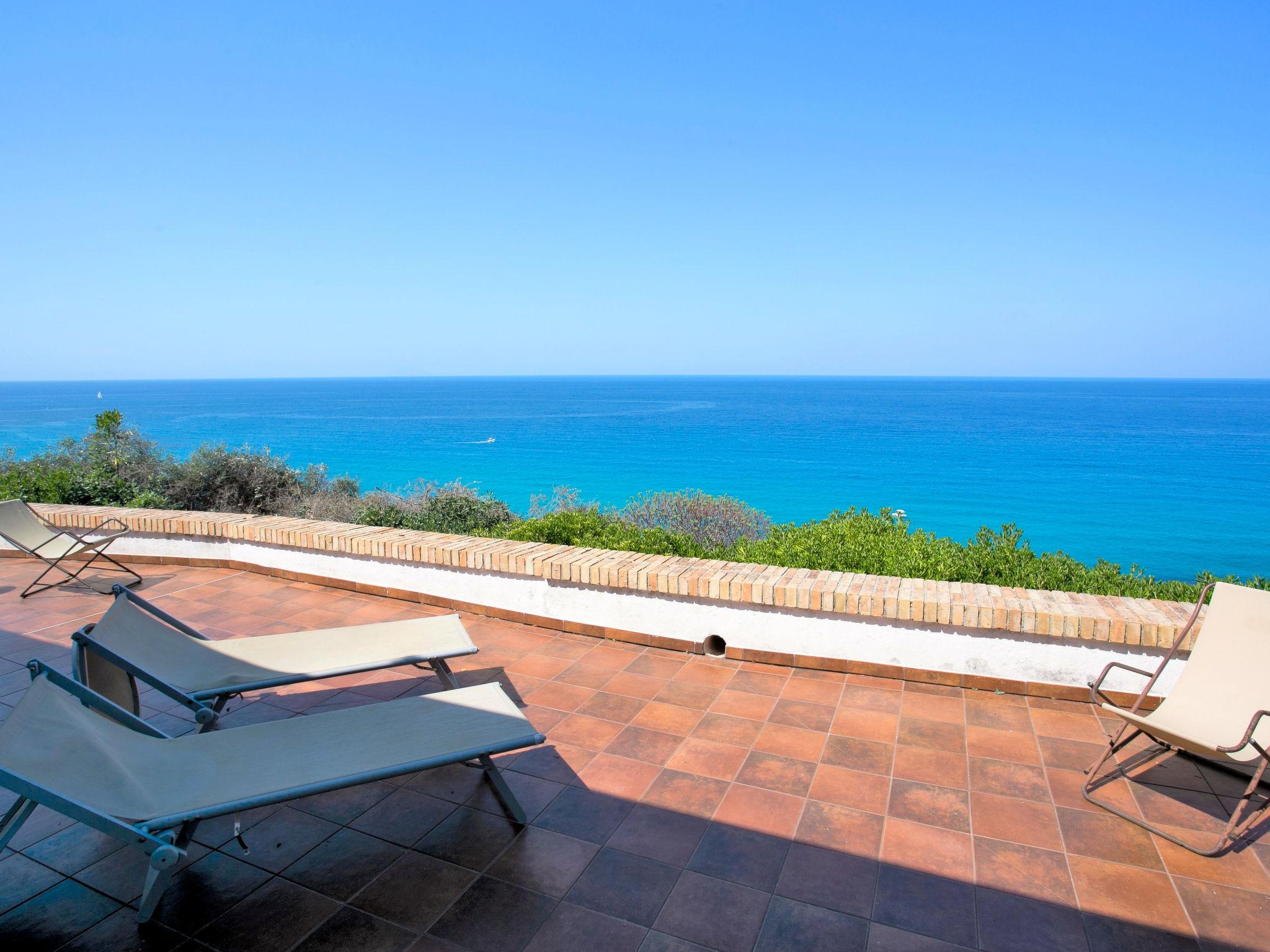 Photo 22 - 2 bedroom Apartment in Ricadi with garden and sea view