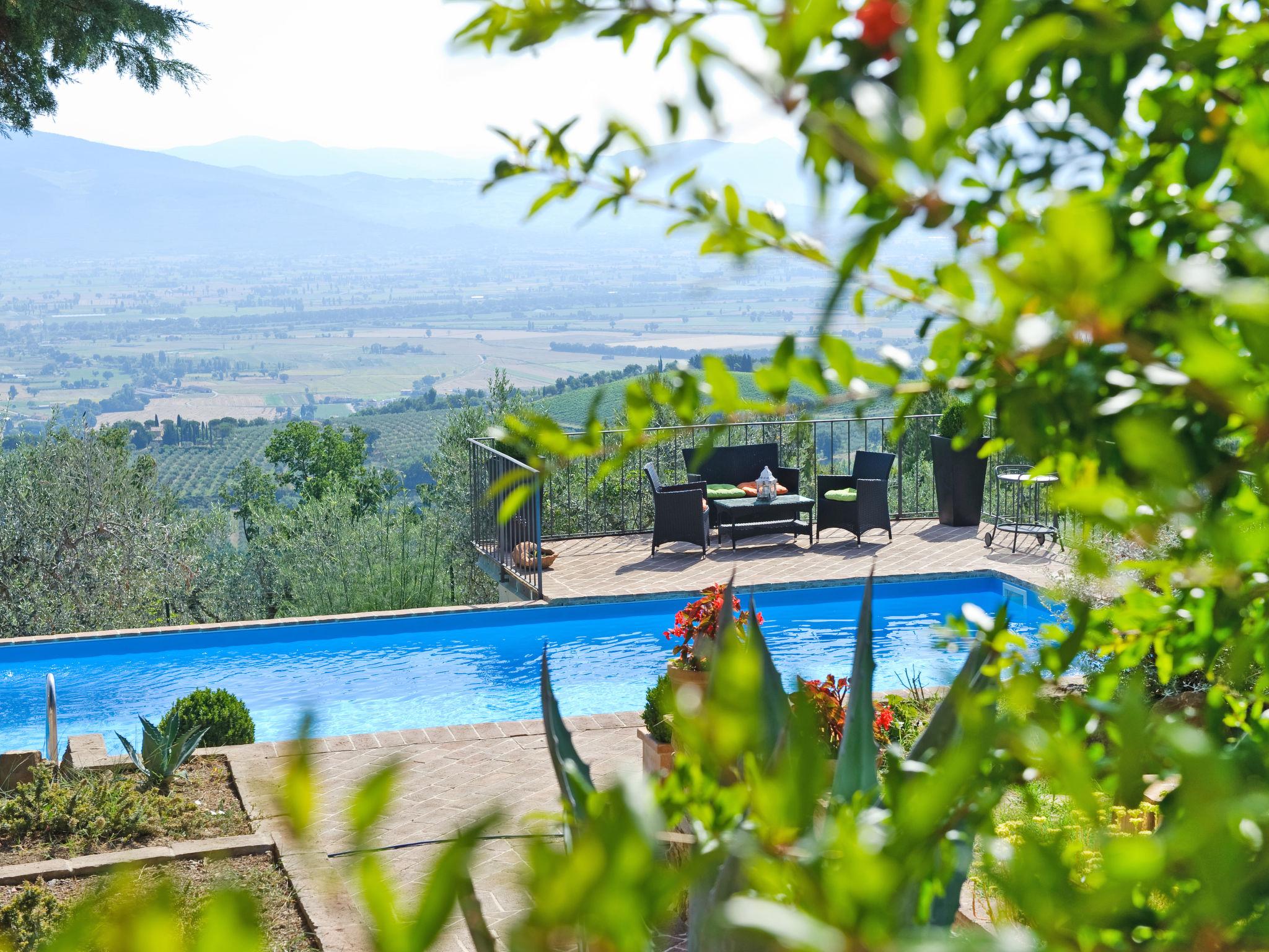 Photo 4 - Maison de 5 chambres à Bevagna avec piscine privée et jardin