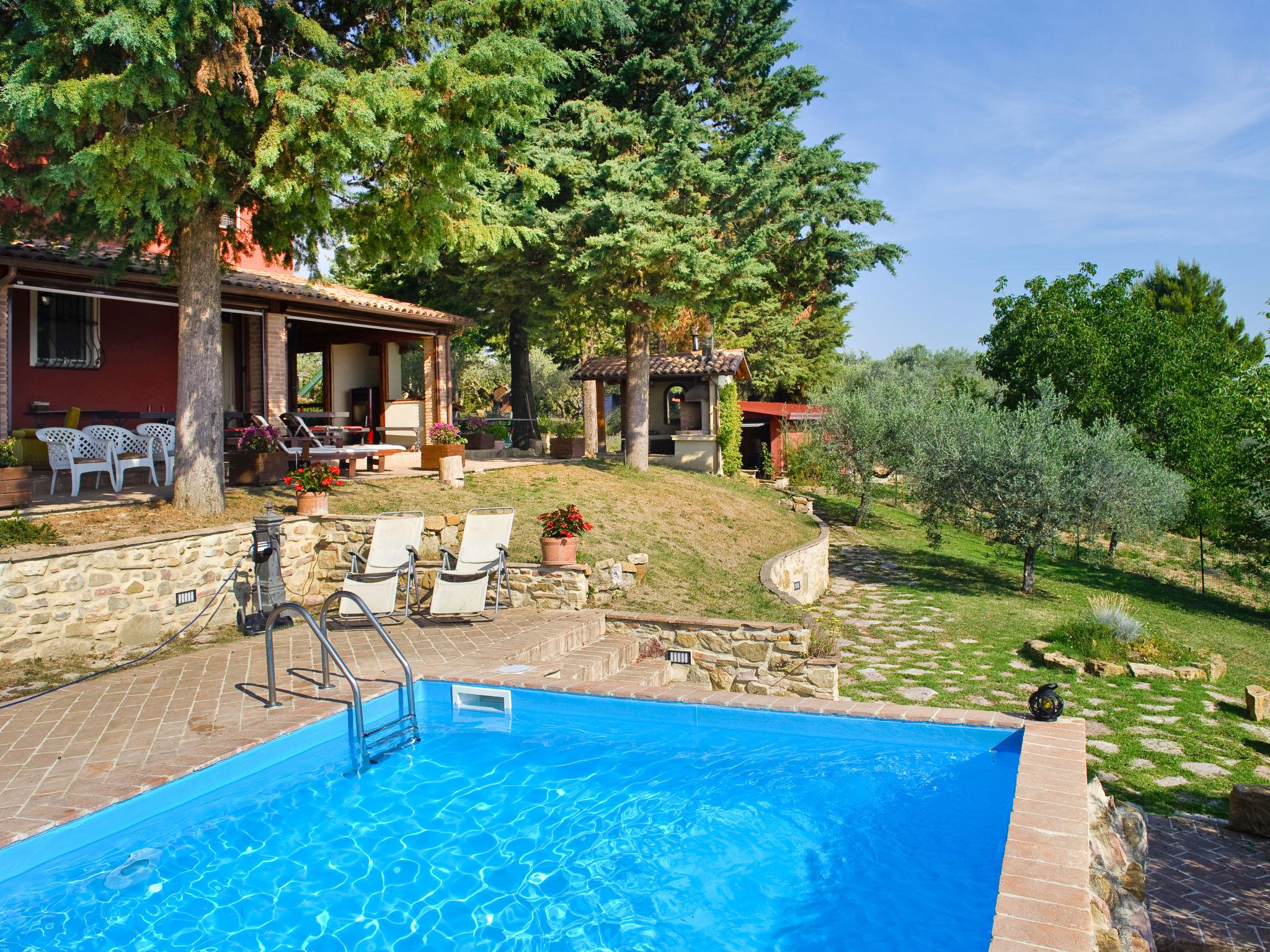 Photo 3 - Maison de 5 chambres à Bevagna avec piscine privée et jardin