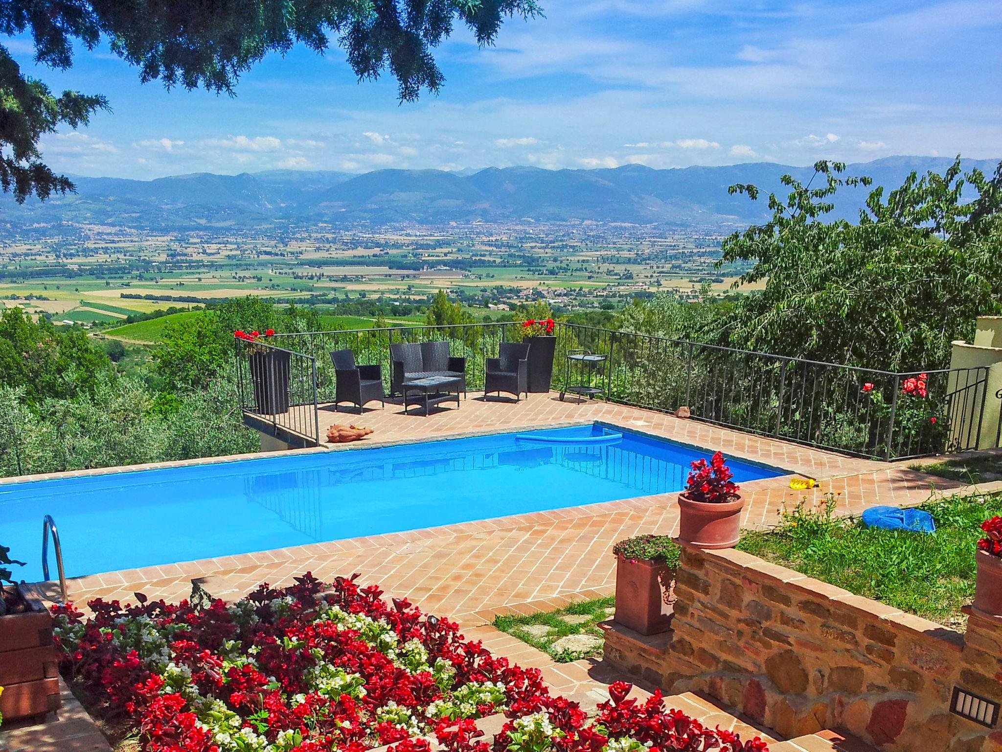 Foto 2 - Casa de 5 habitaciones en Bevagna con piscina privada y jardín