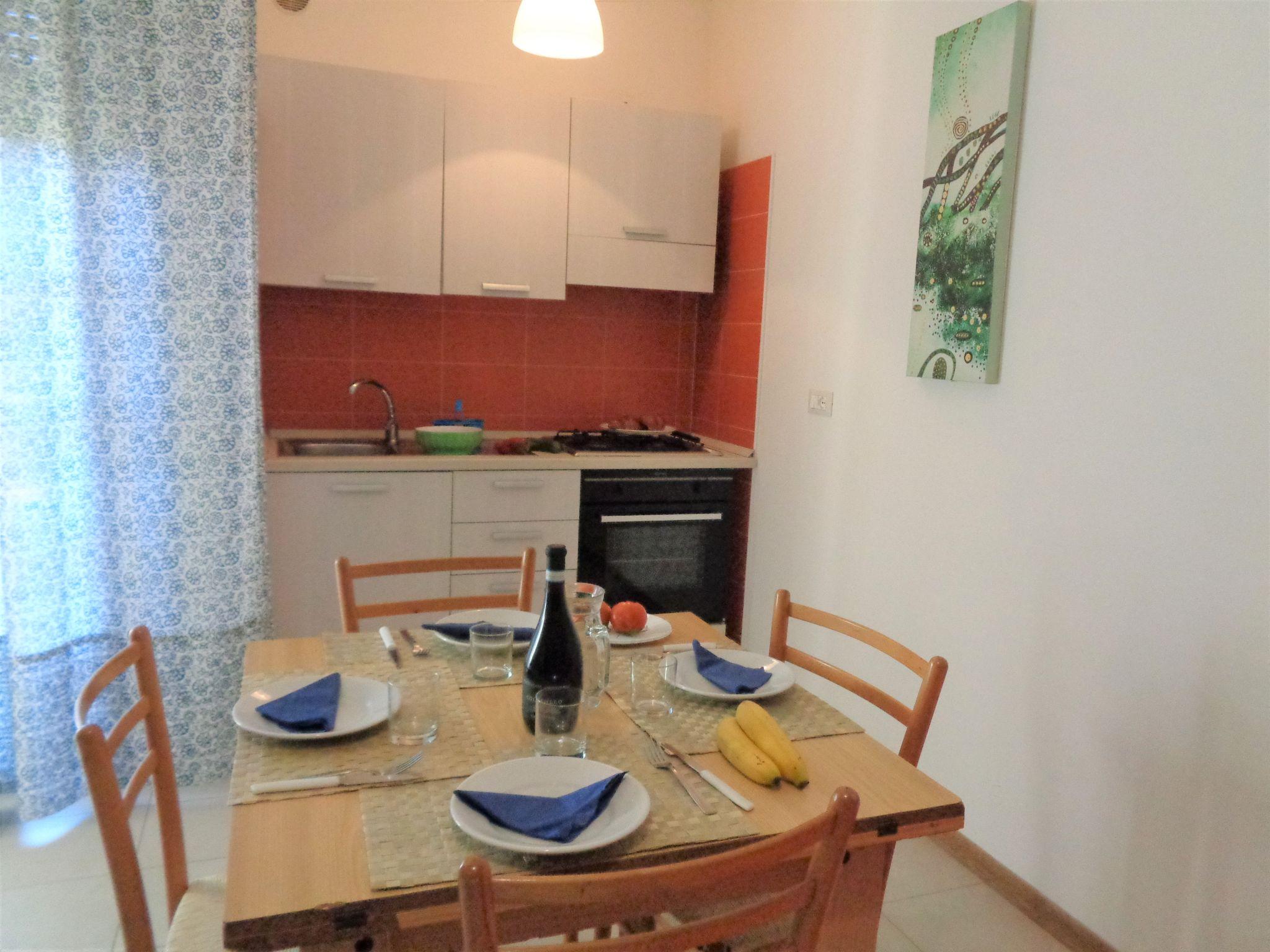 Photo 9 - 1 bedroom Apartment in Silvi with garden and sea view