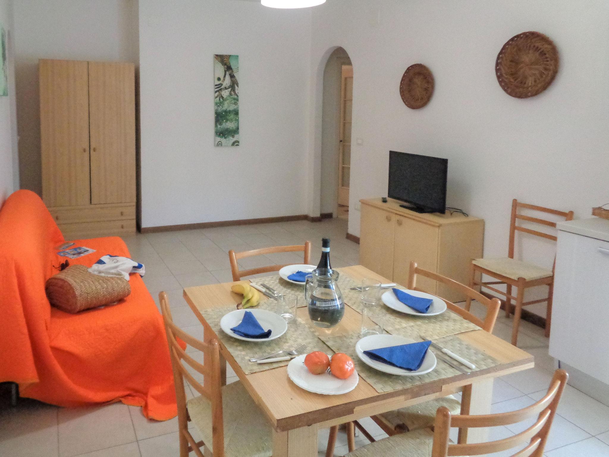 Photo 7 - 1 bedroom Apartment in Silvi with garden