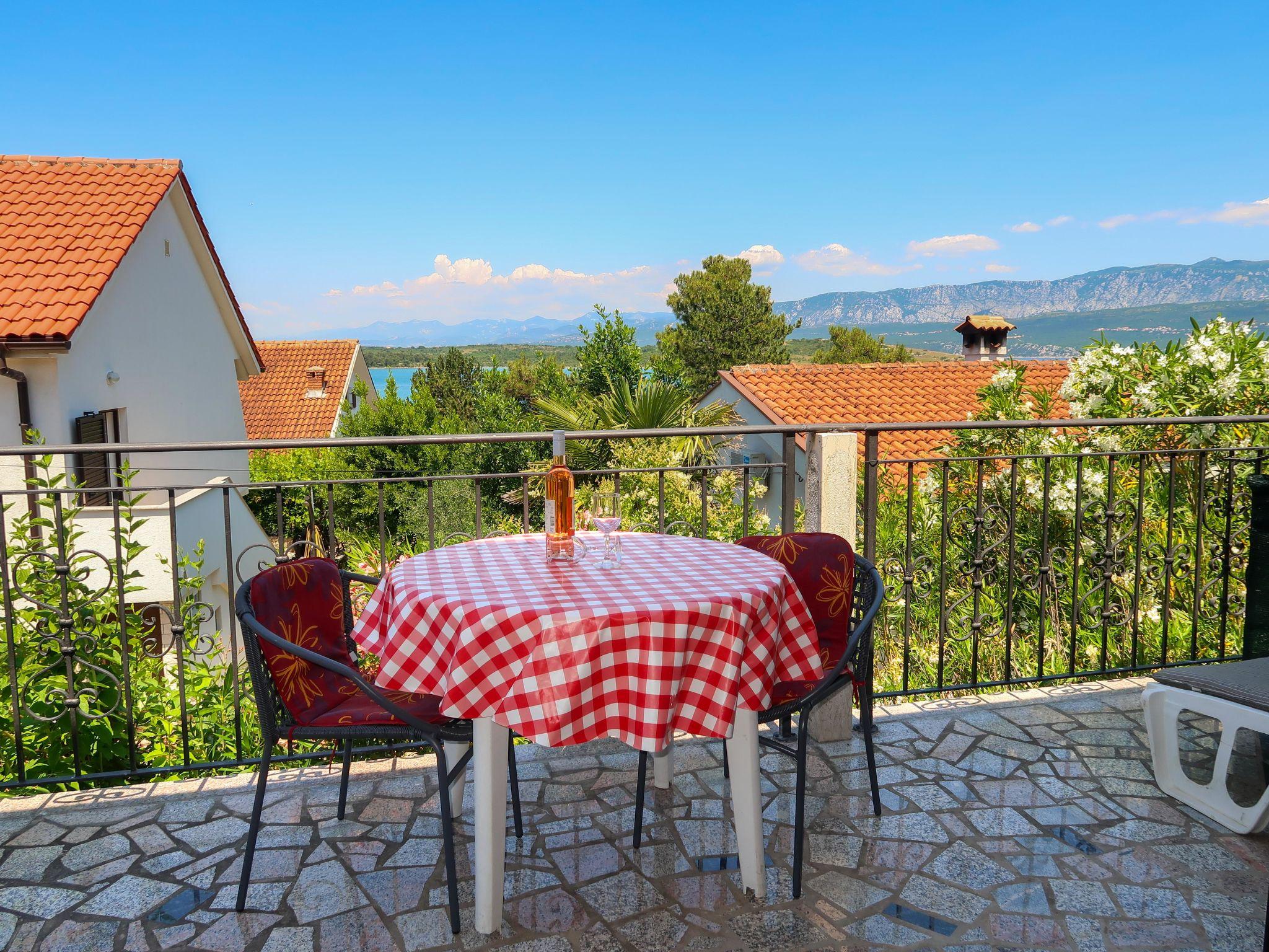 Photo 21 - Maison de 4 chambres à Dobrinj avec terrasse et vues à la mer