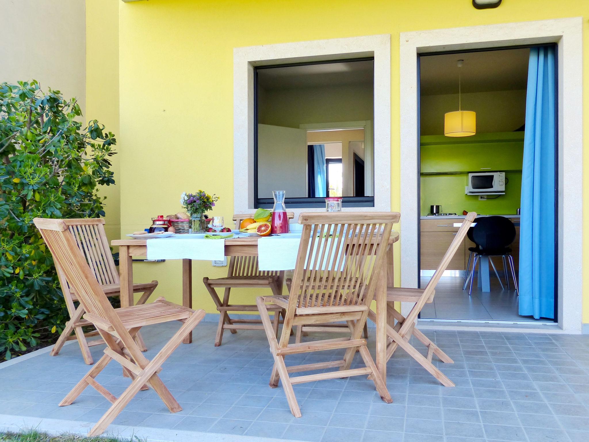 Foto 6 - Apartamento de 2 habitaciones en Castelnuovo del Garda con piscina y vistas a la montaña