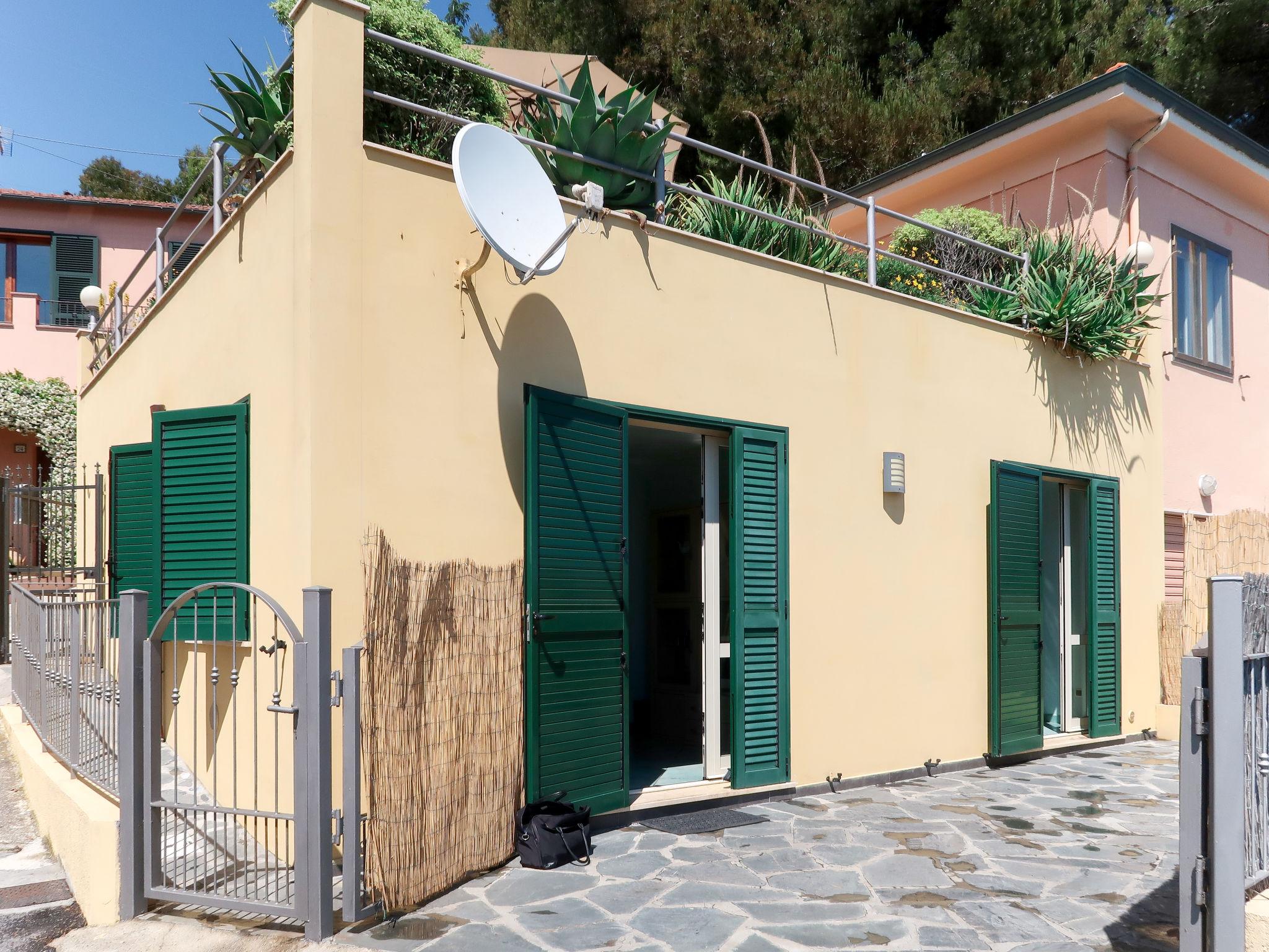 Foto 6 - Casa de 2 habitaciones en Cipressa con terraza y vistas al mar