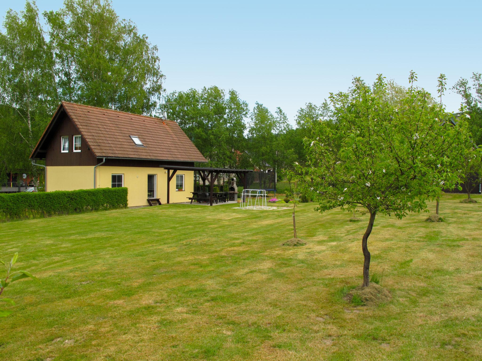 Photo 16 - Maison de 3 chambres à Mníšek avec jardin