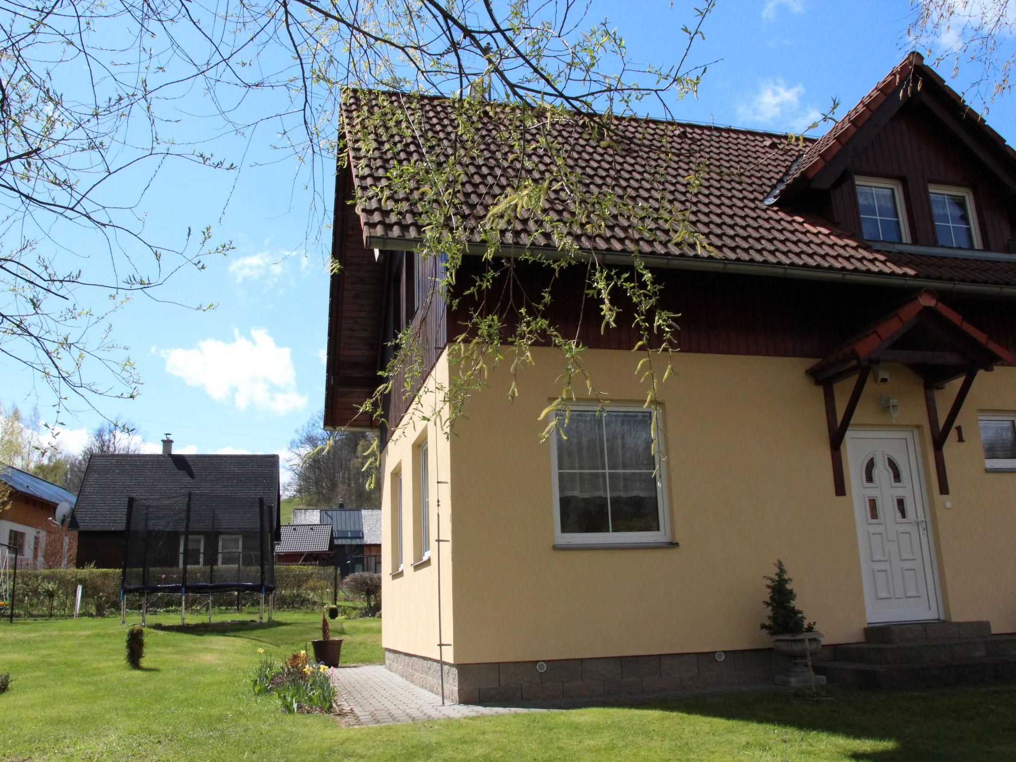 Photo 23 - Maison de 3 chambres à Mníšek avec jardin