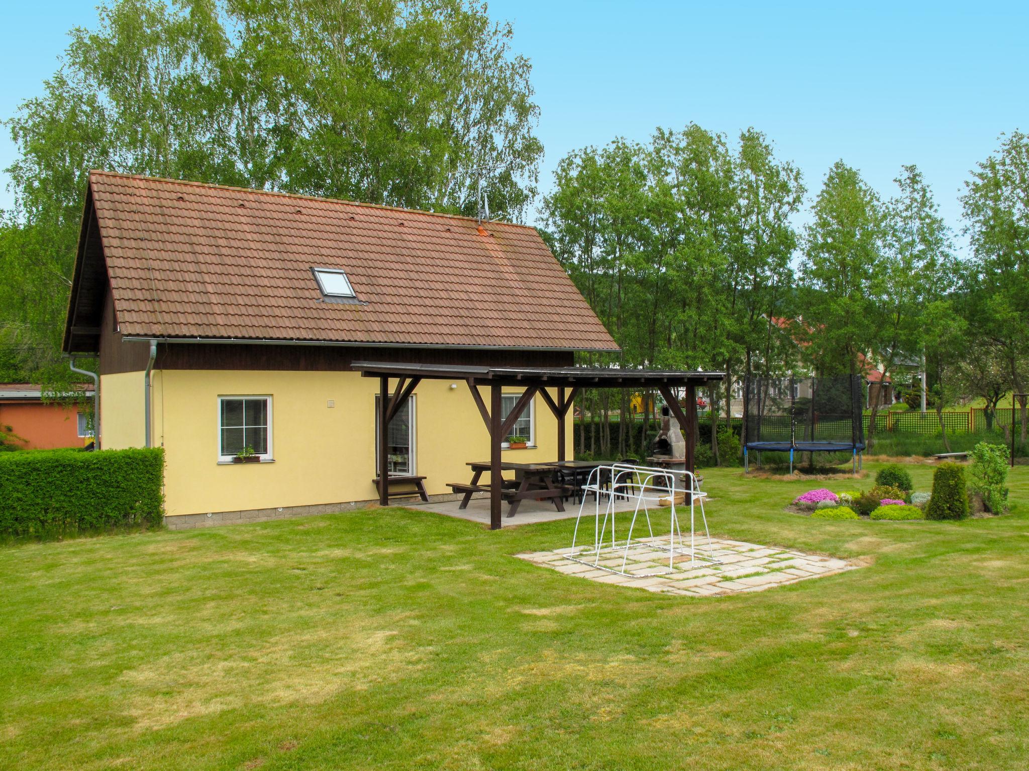 Foto 17 - Casa con 3 camere da letto a Mníšek con giardino