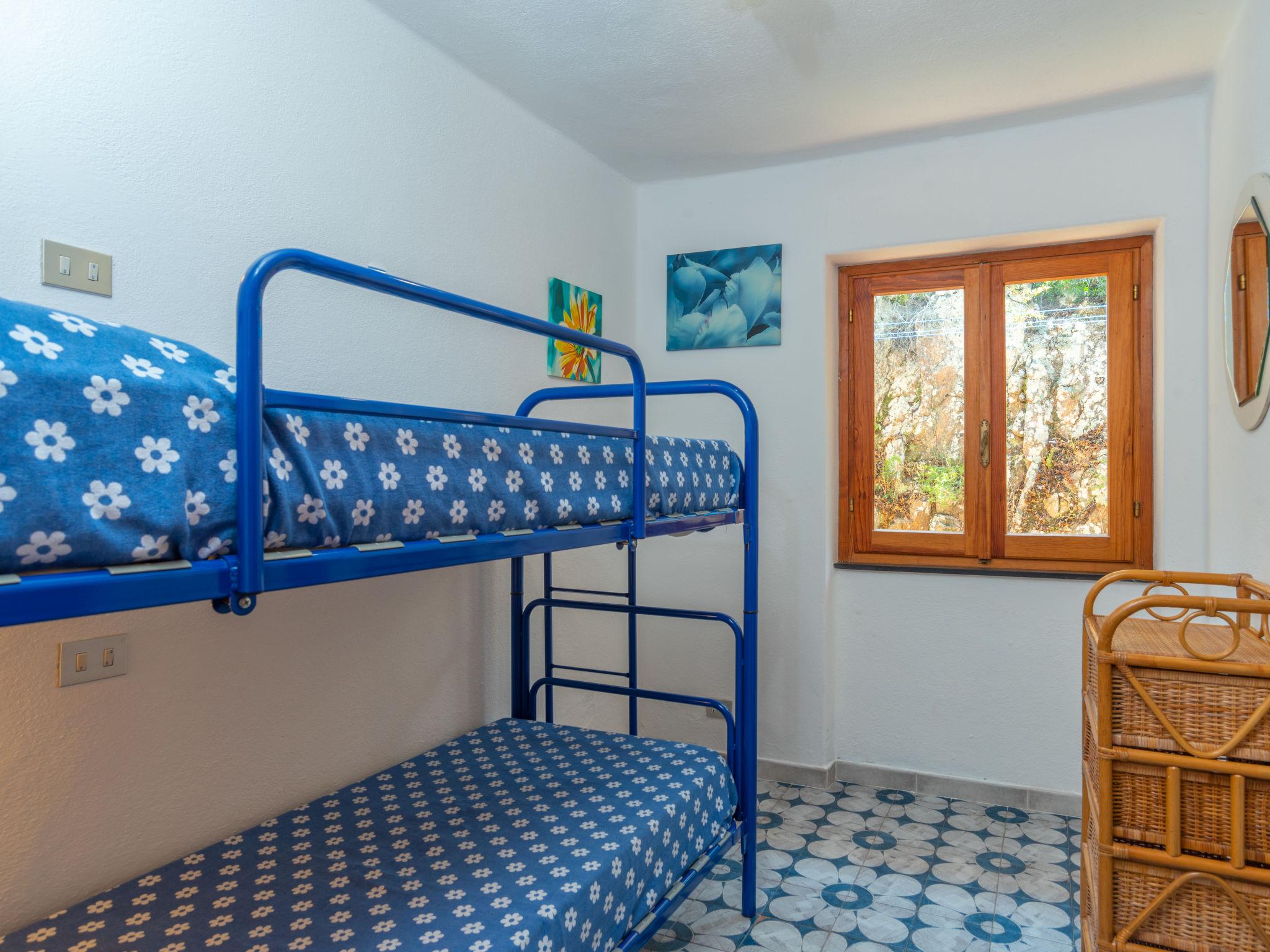 Foto 16 - Casa con 4 camere da letto a Aglientu con giardino e vista mare